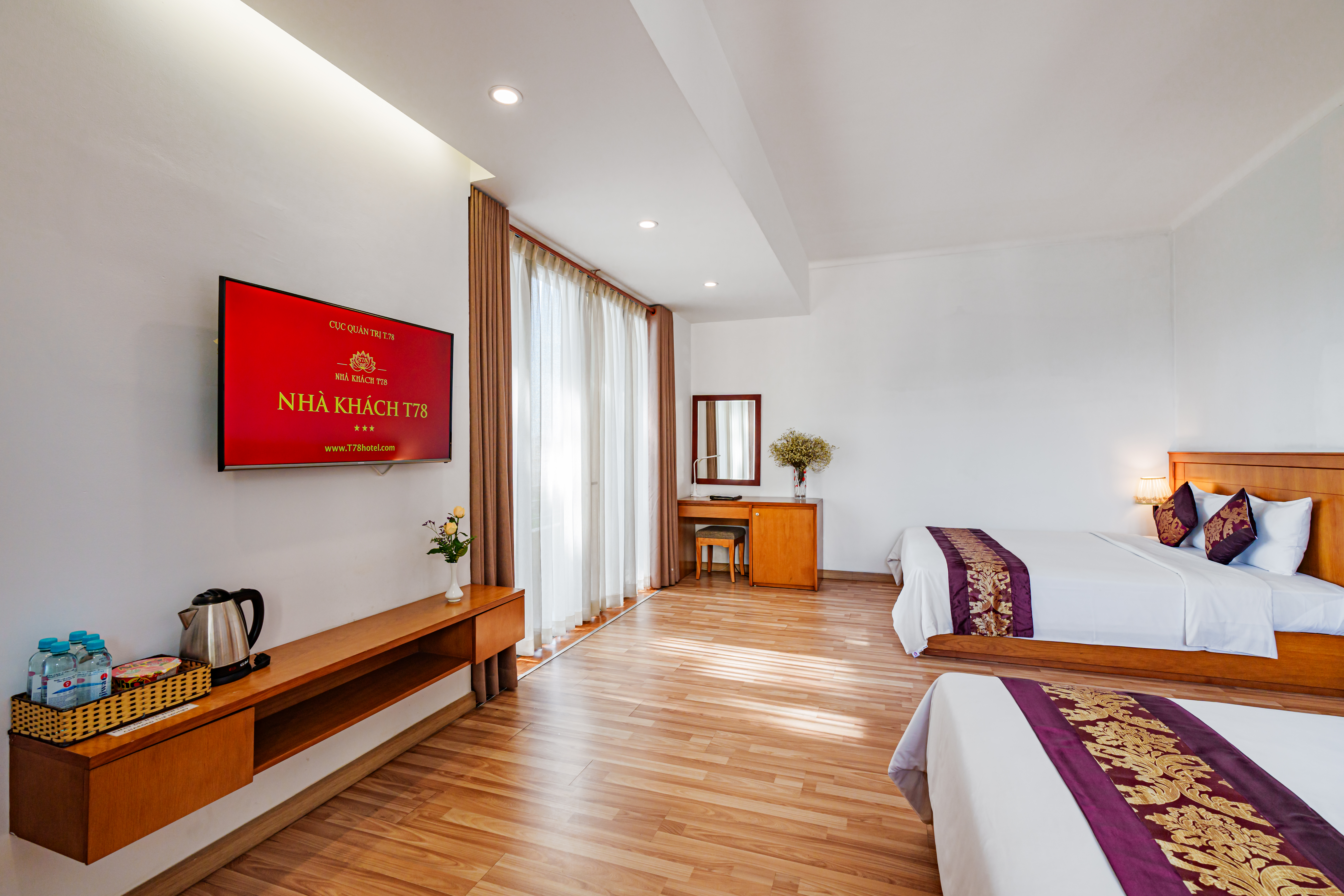 Family Room Deluxe with Balcony