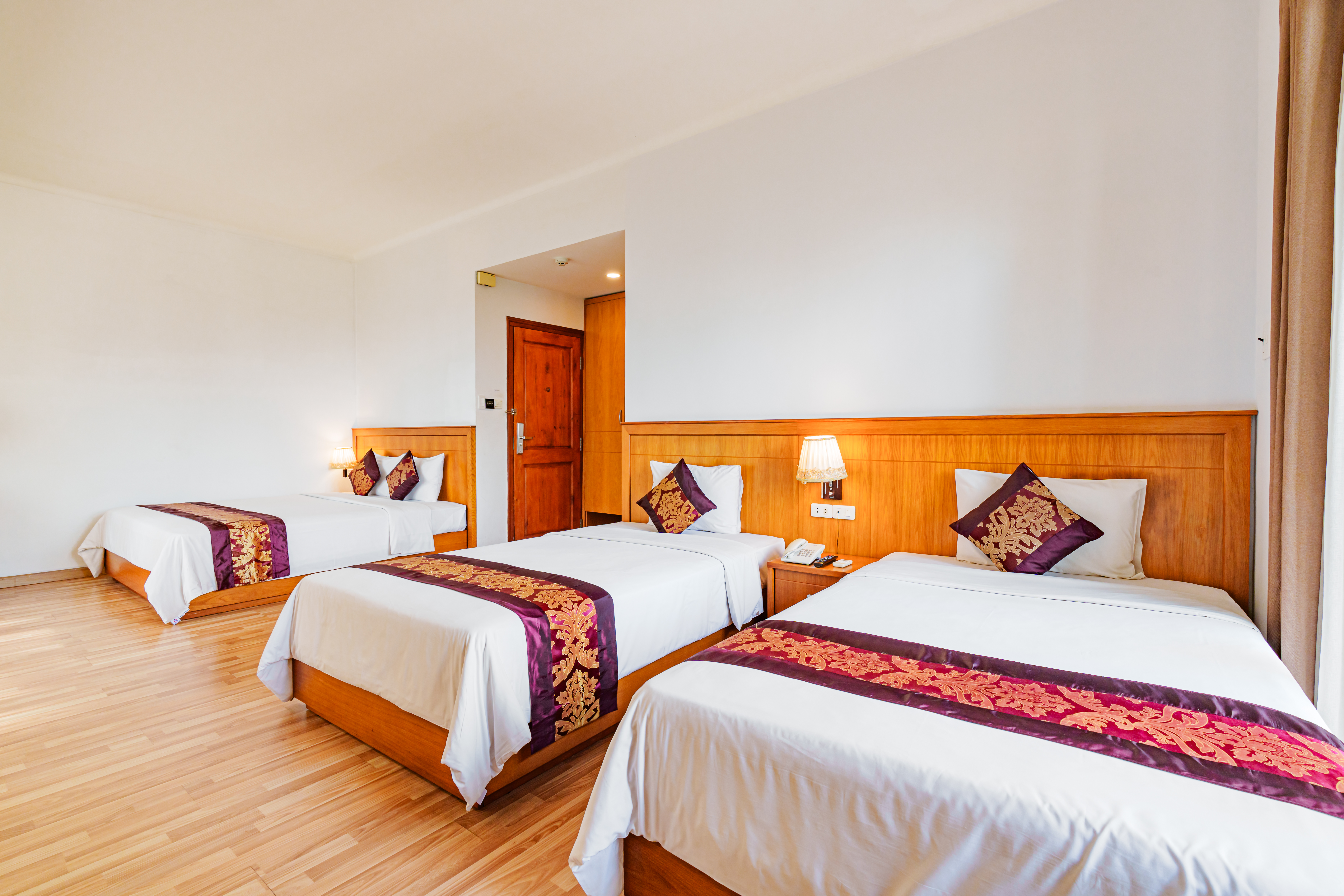 Family Room Deluxe with Balcony