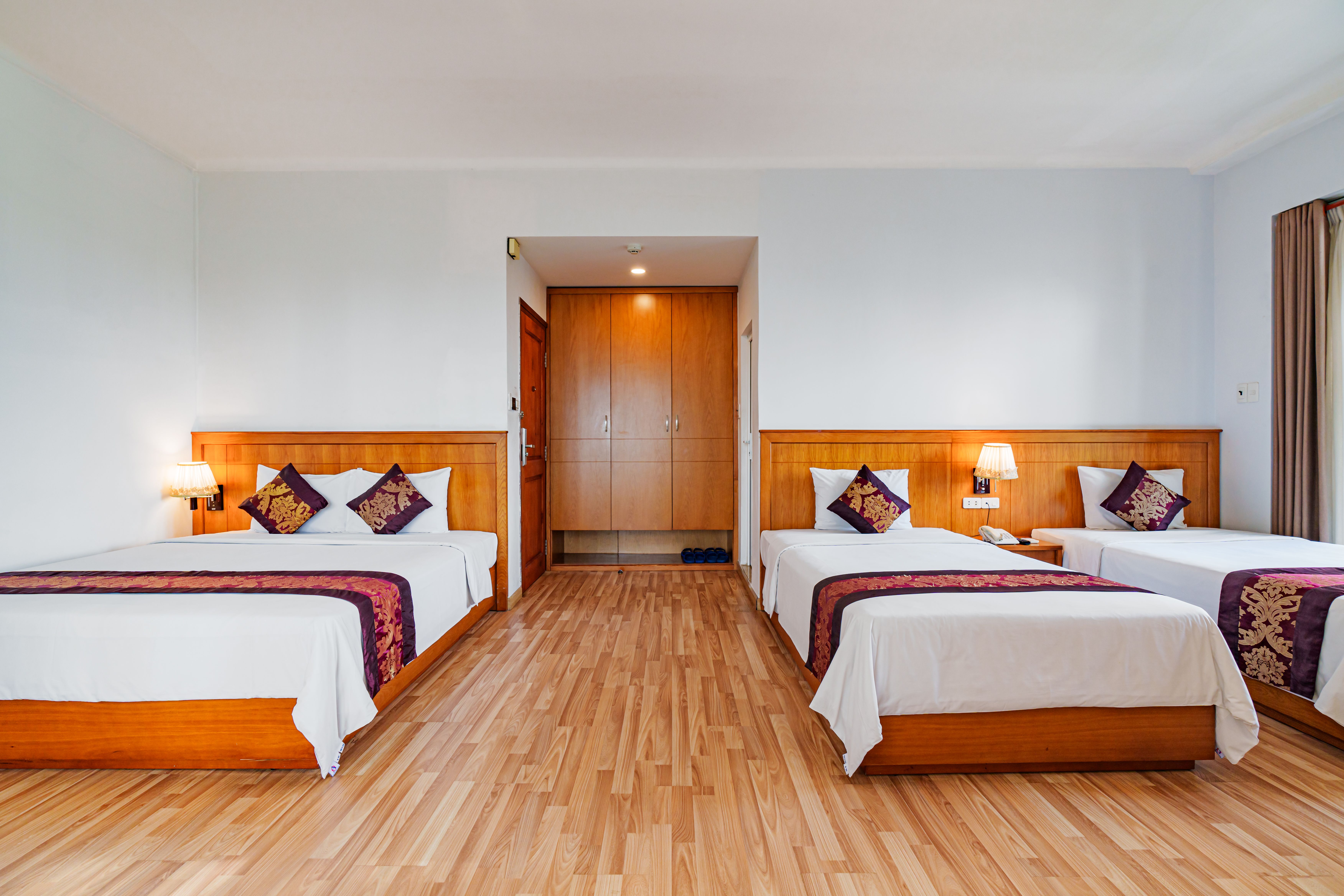 Family Room Deluxe with Balcony