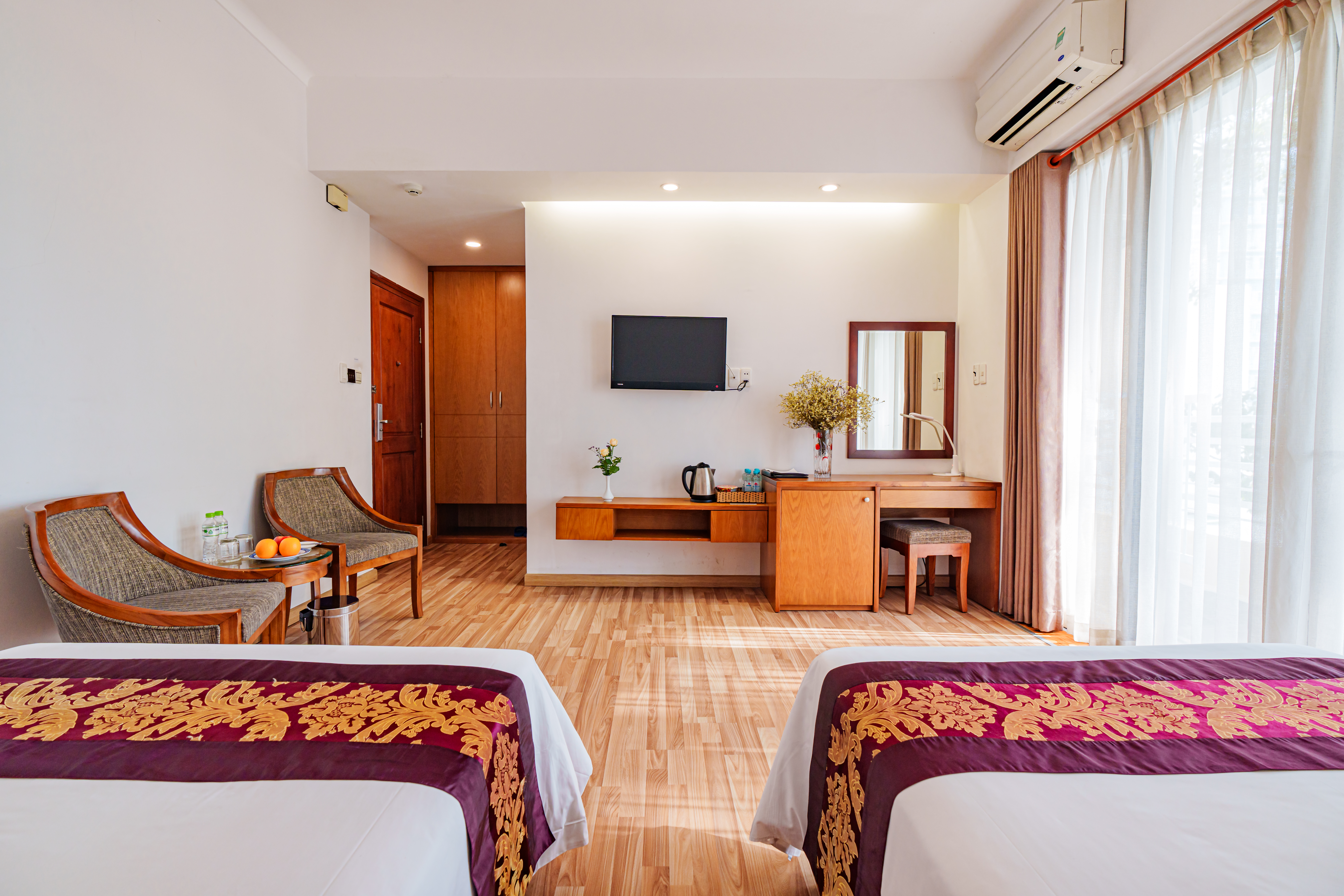 Twin Deluxe Two Beds