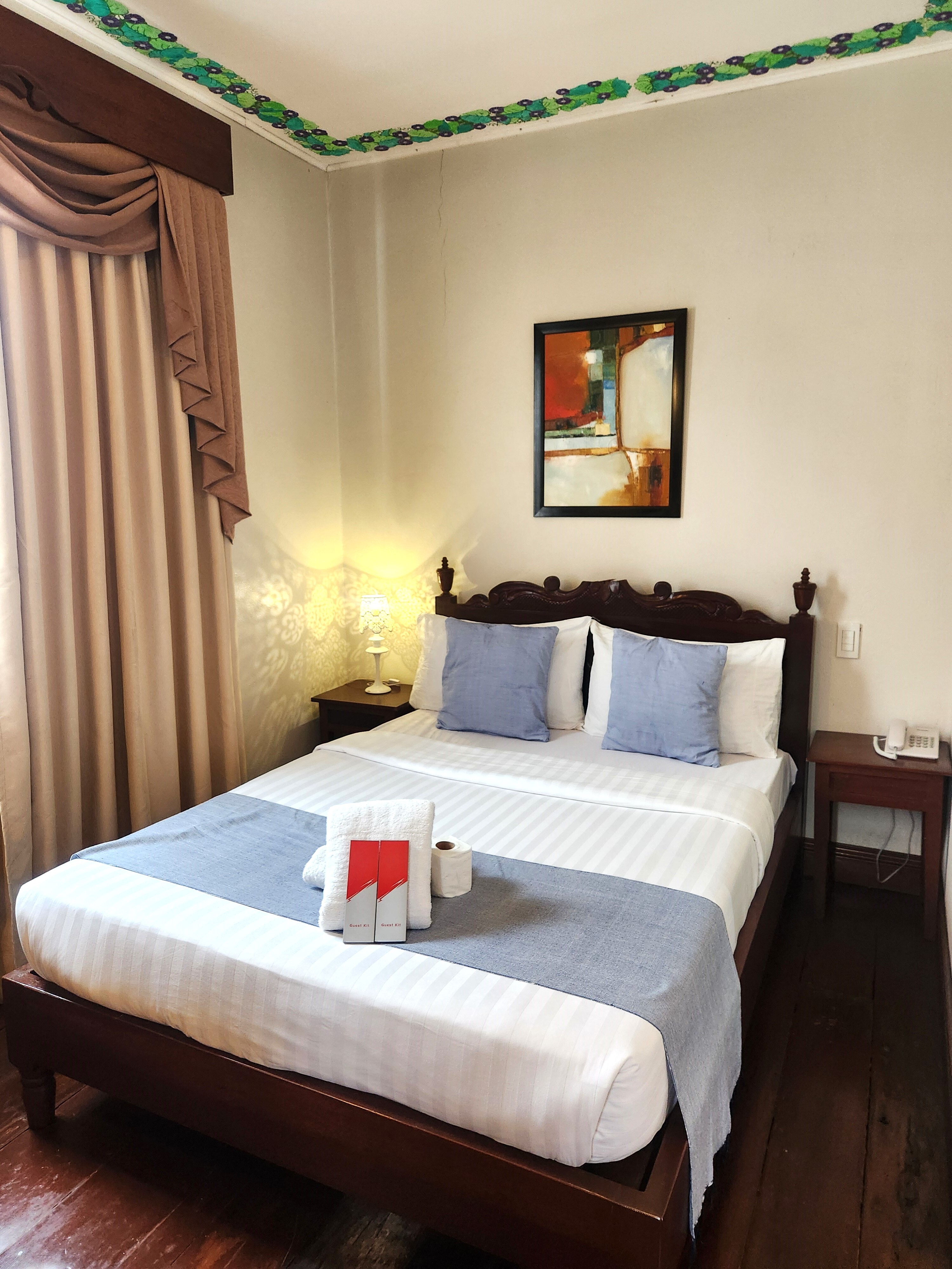 Double Superior Queen Bed