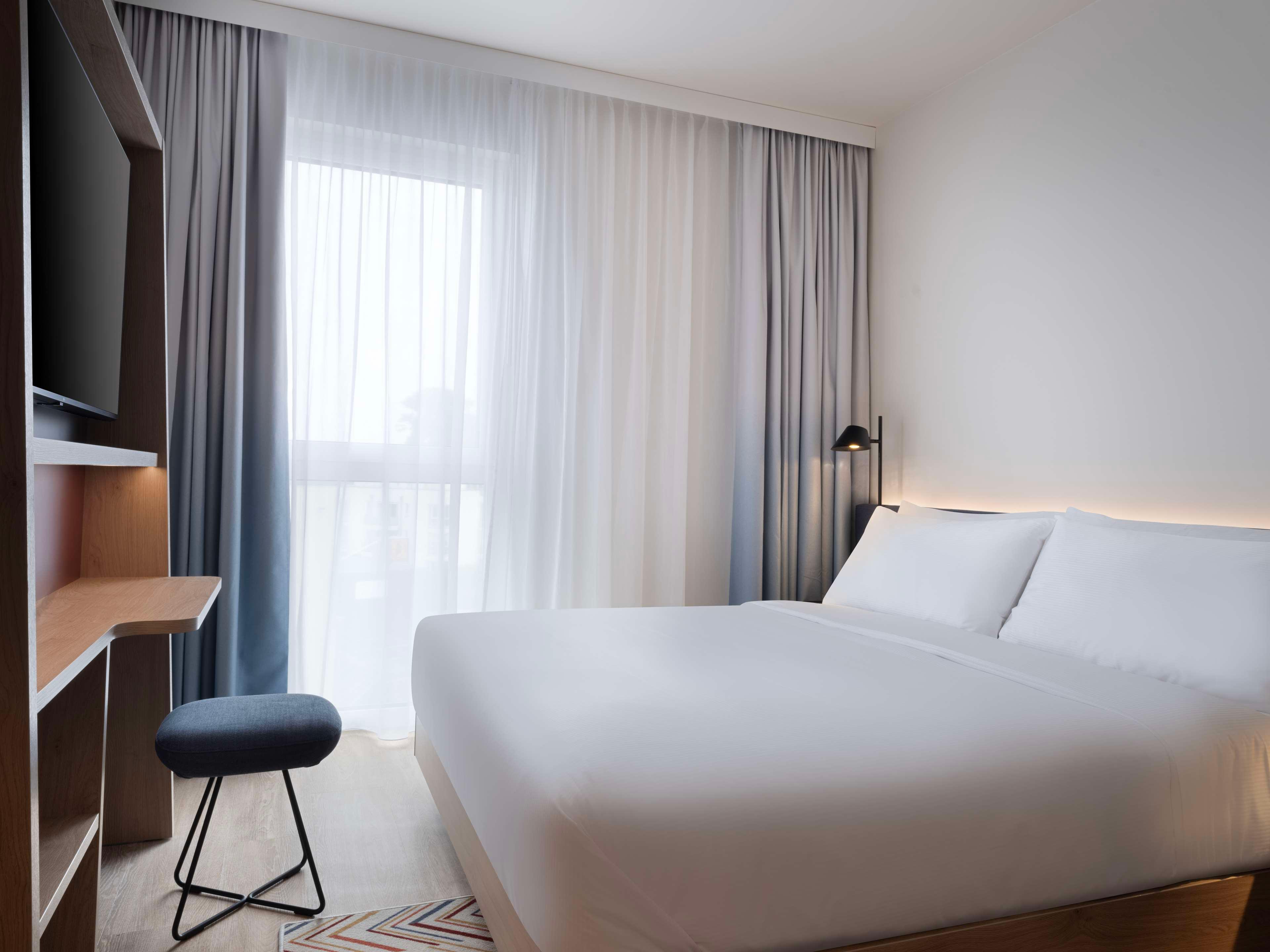 Double King Size Bed