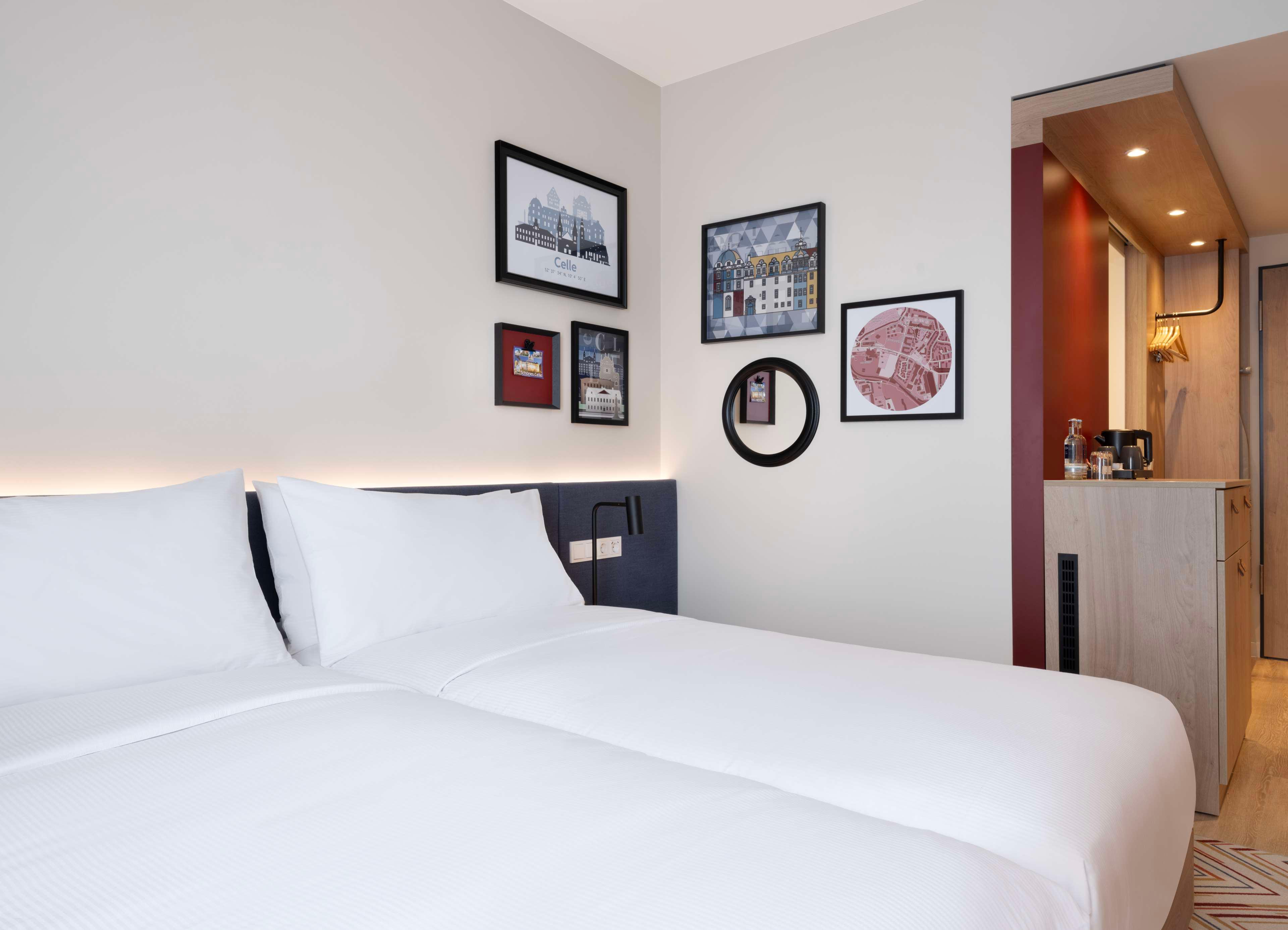 Room King Size Bed