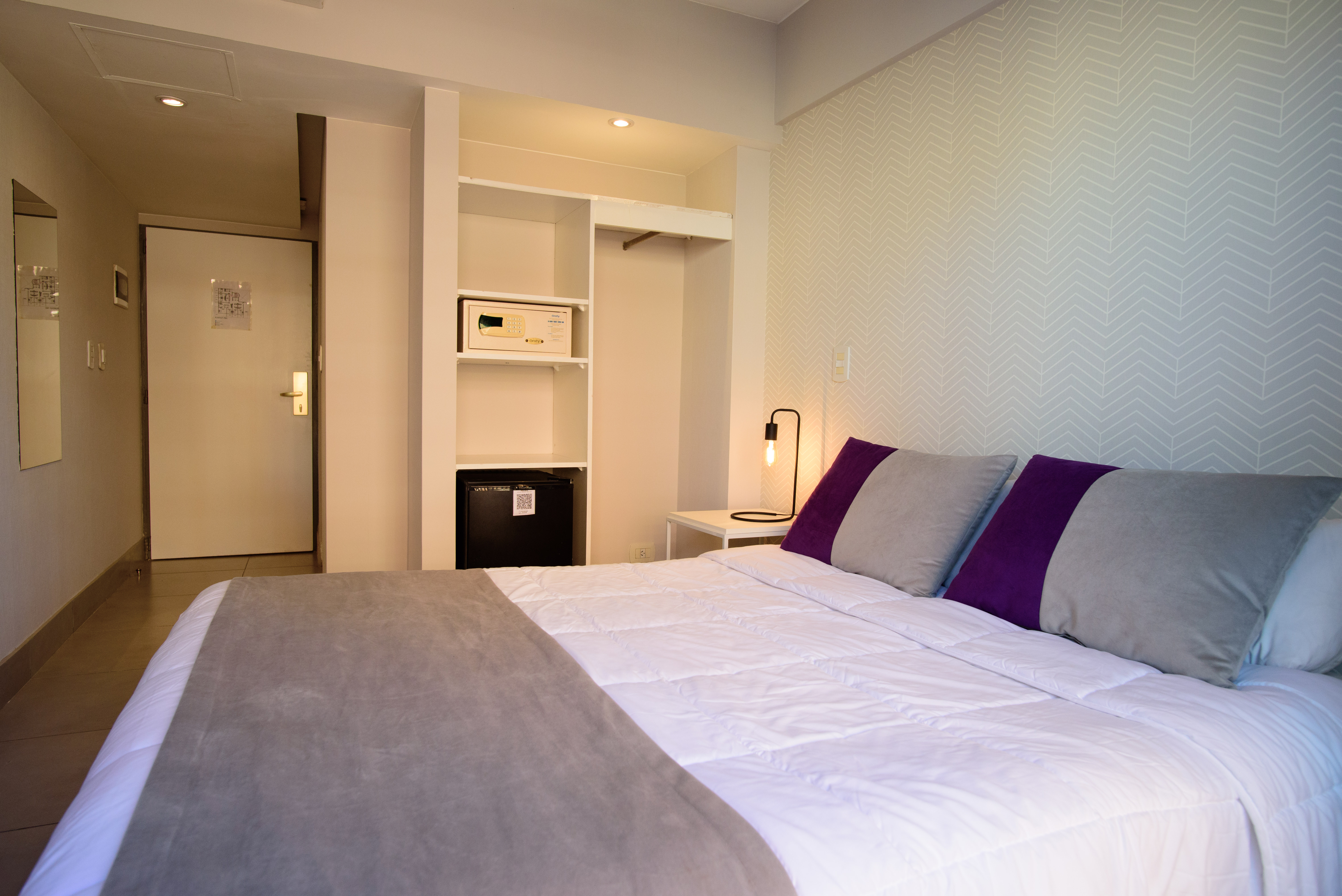 Double Deluxe One Bed