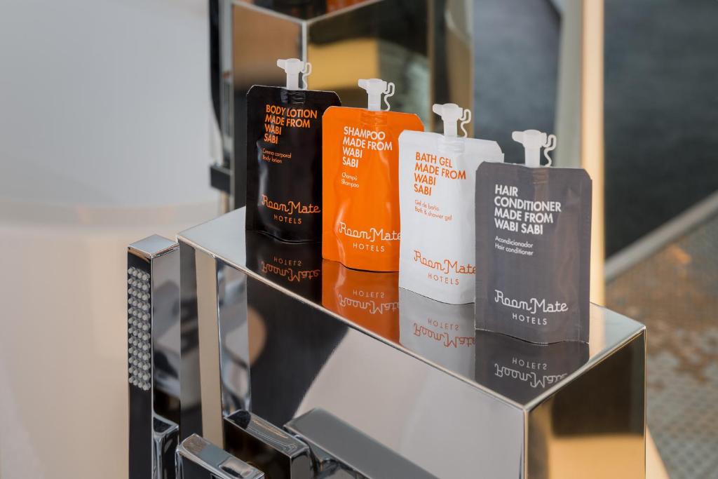 Double Single Superior Queen Bed