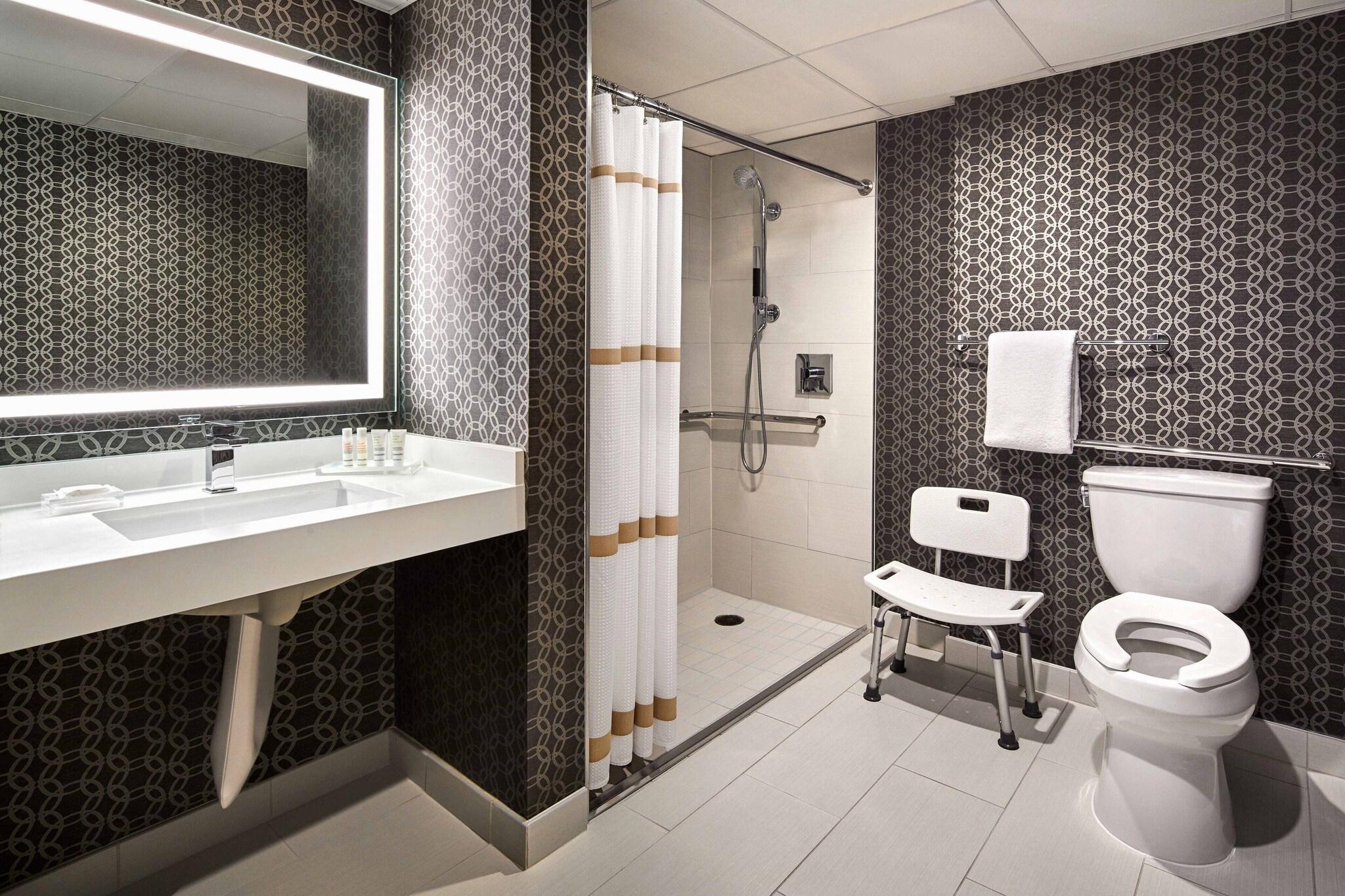 Double Accessible with Views