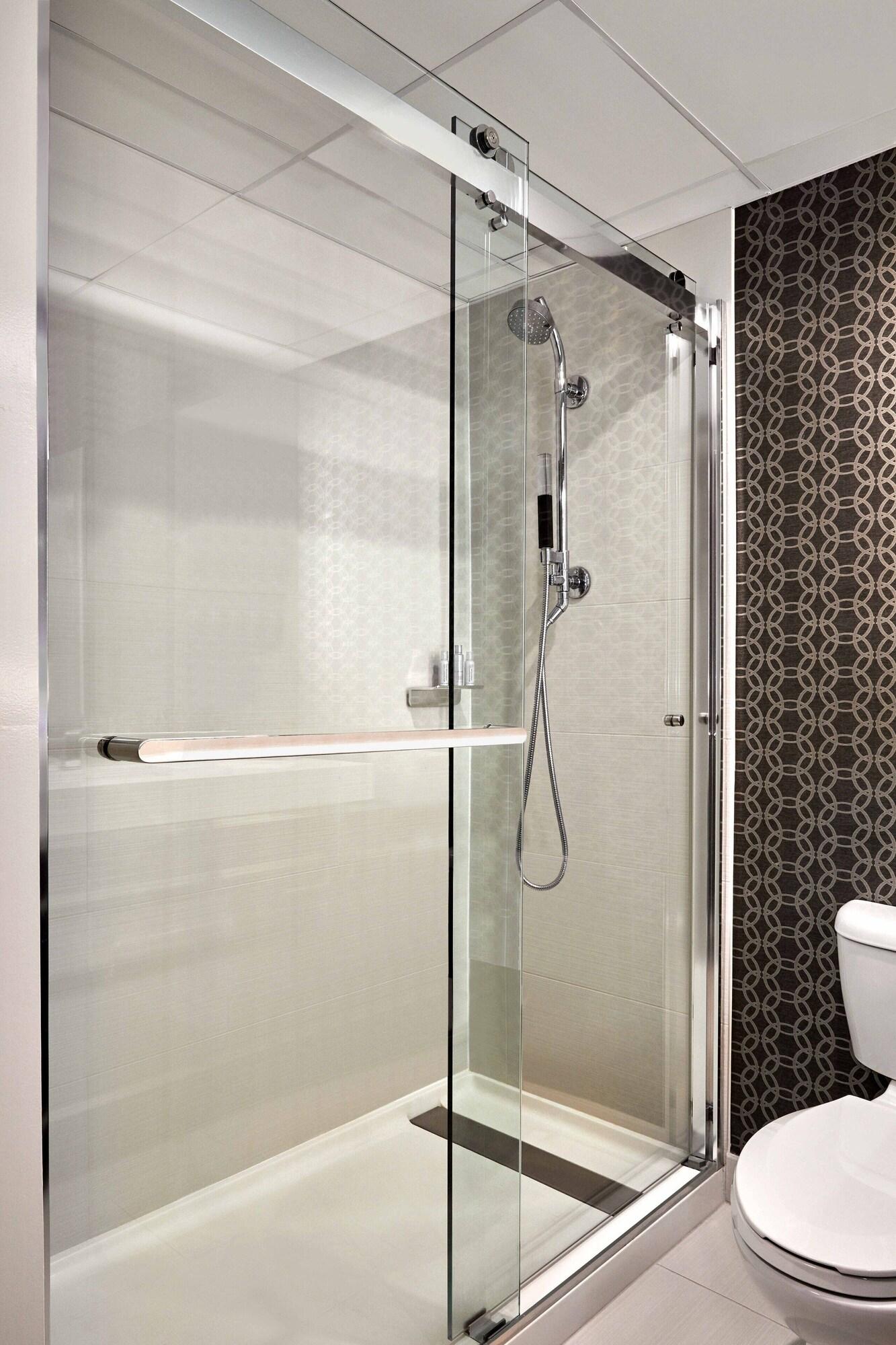 Double Club King Bed