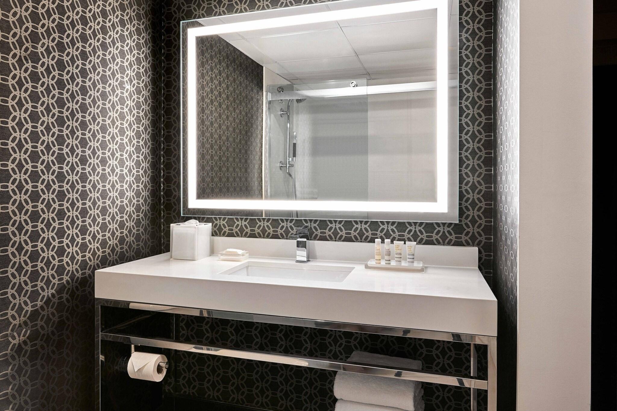 Room Accessible with Views