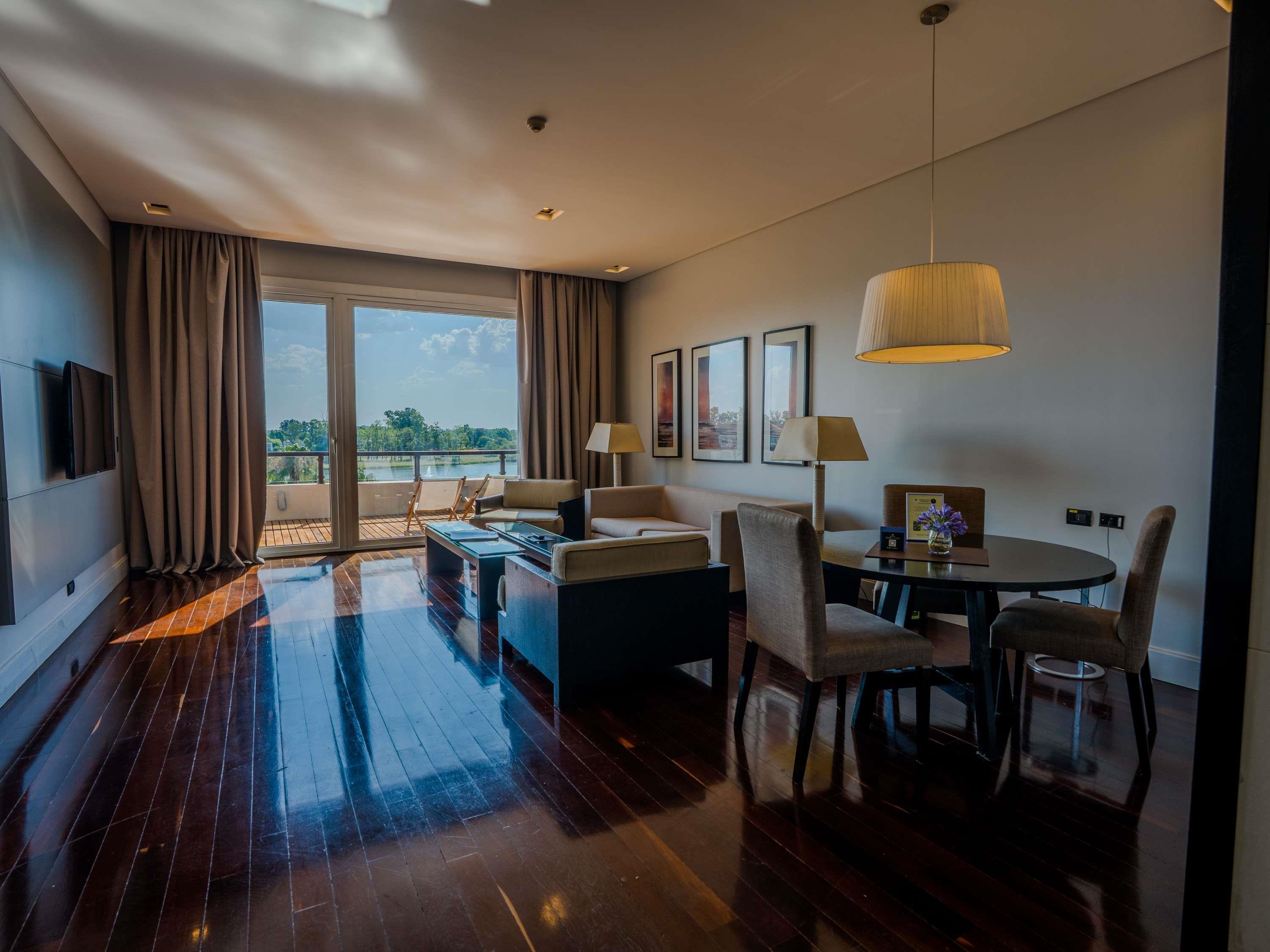 Suite Executive King Bed