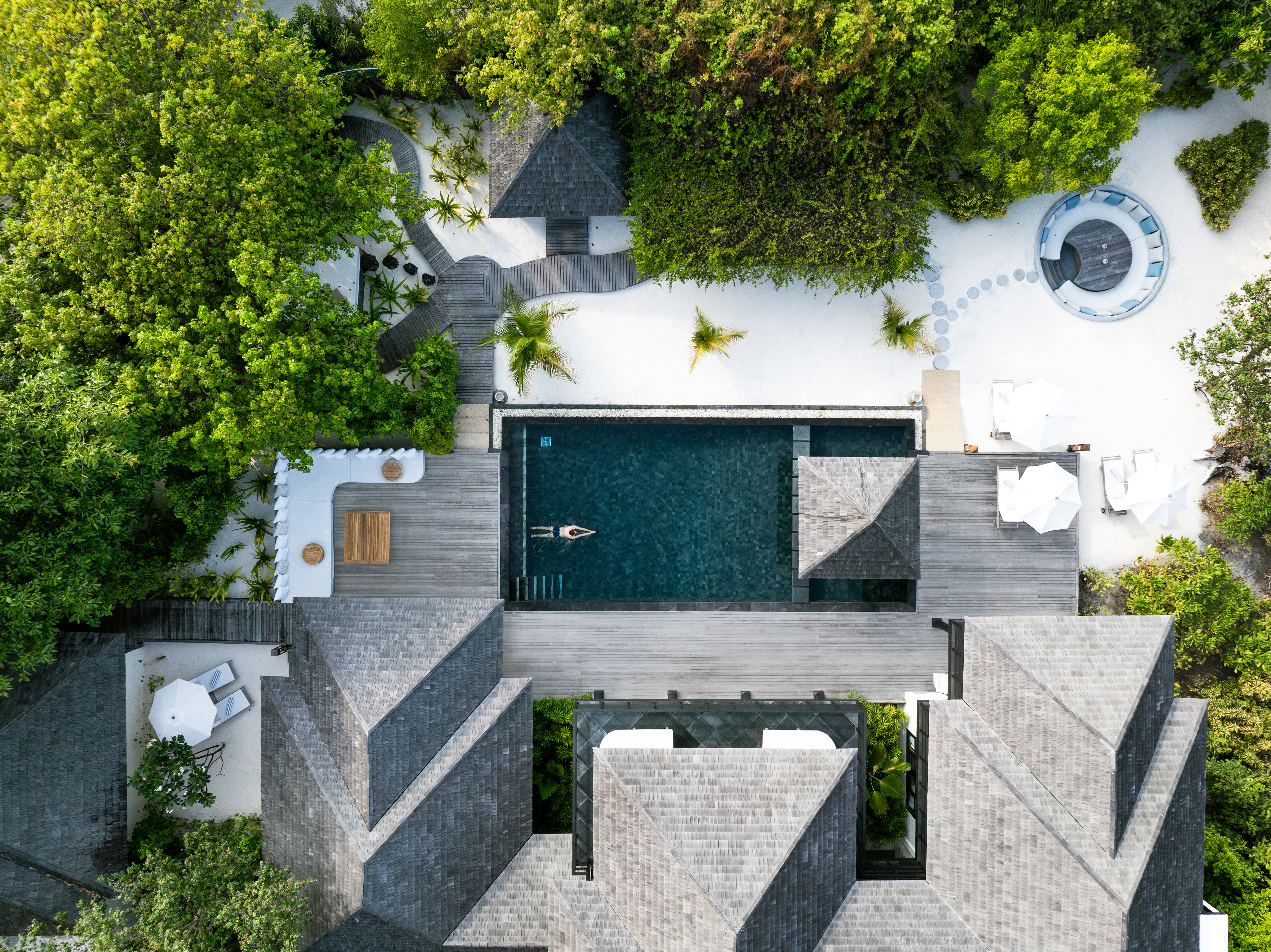 Family Room Three Bedrooms with Private Pool