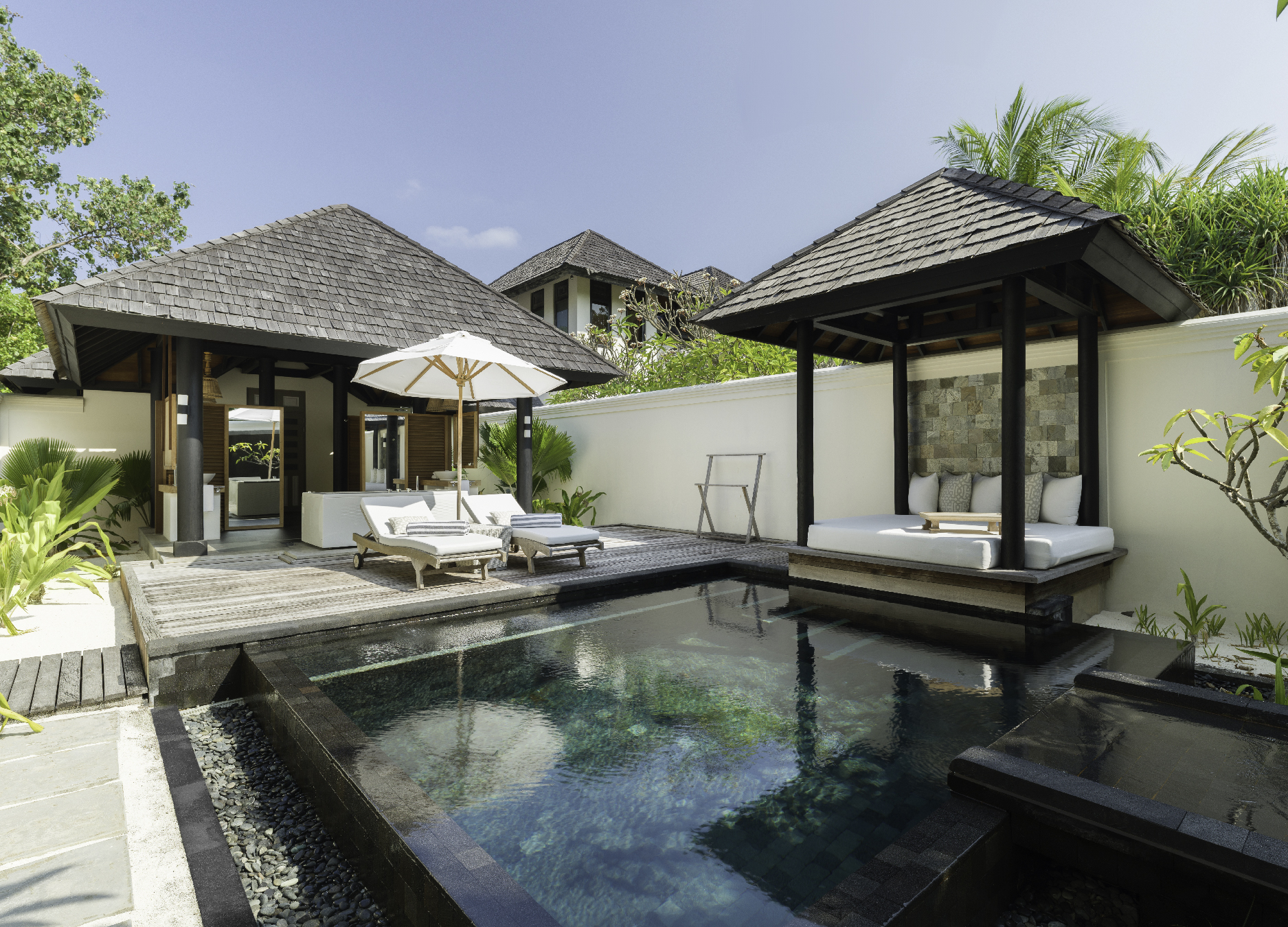 Family Room Three Bedrooms with Private Pool