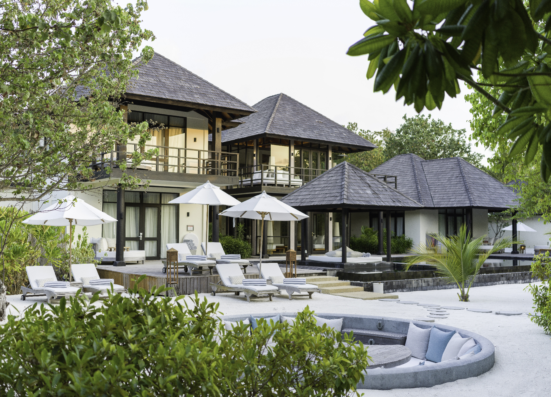 Family Room Three Bedrooms with Private Pool