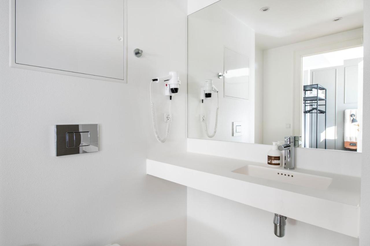 Suite Two Queen Beds