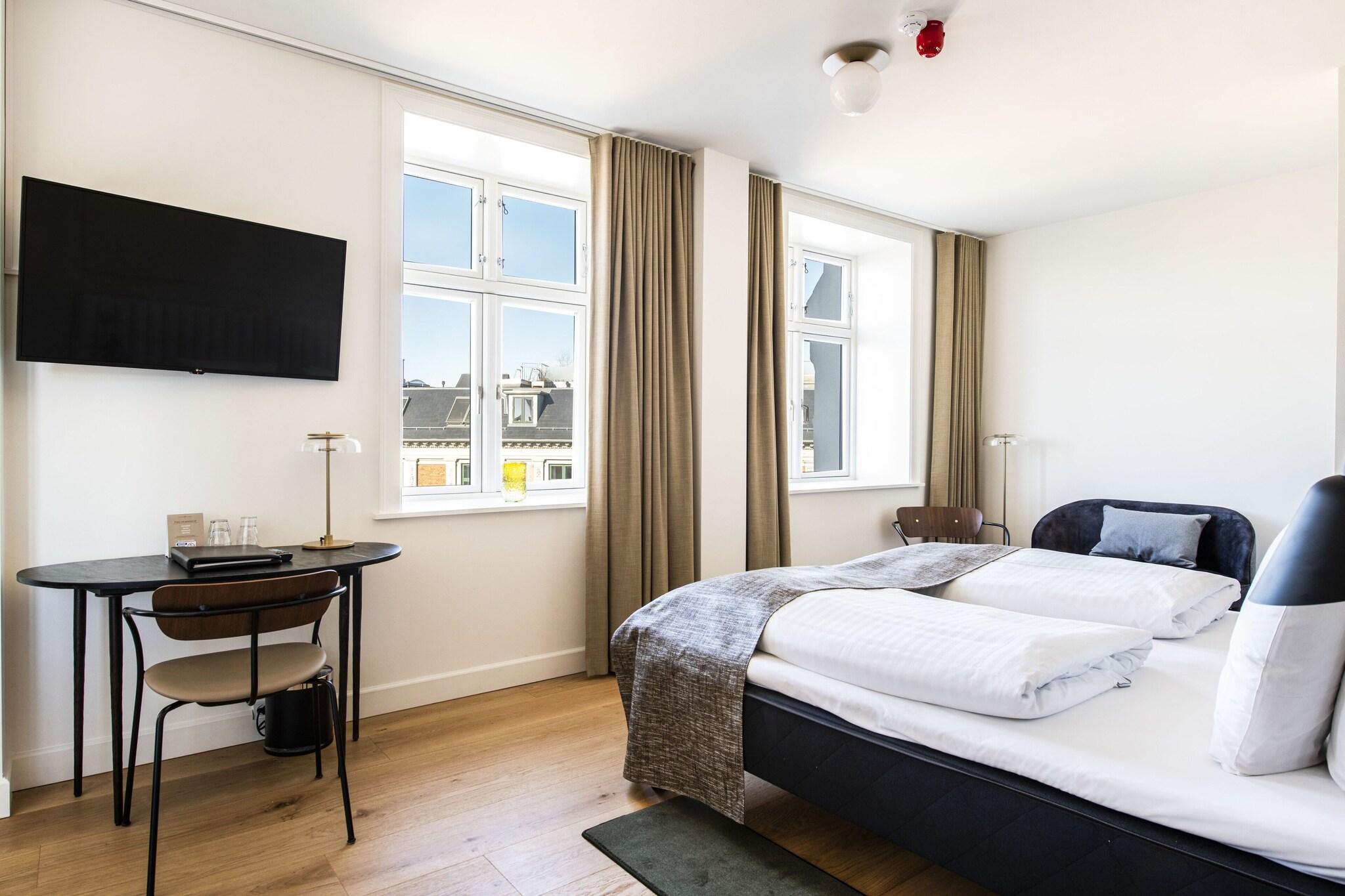 Suite Two Queen Beds