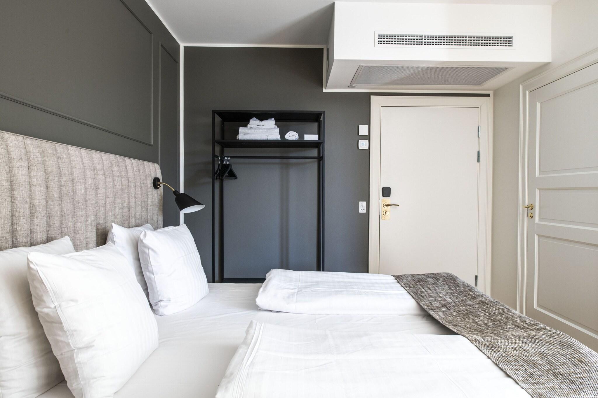 Double Superior Queen Bed