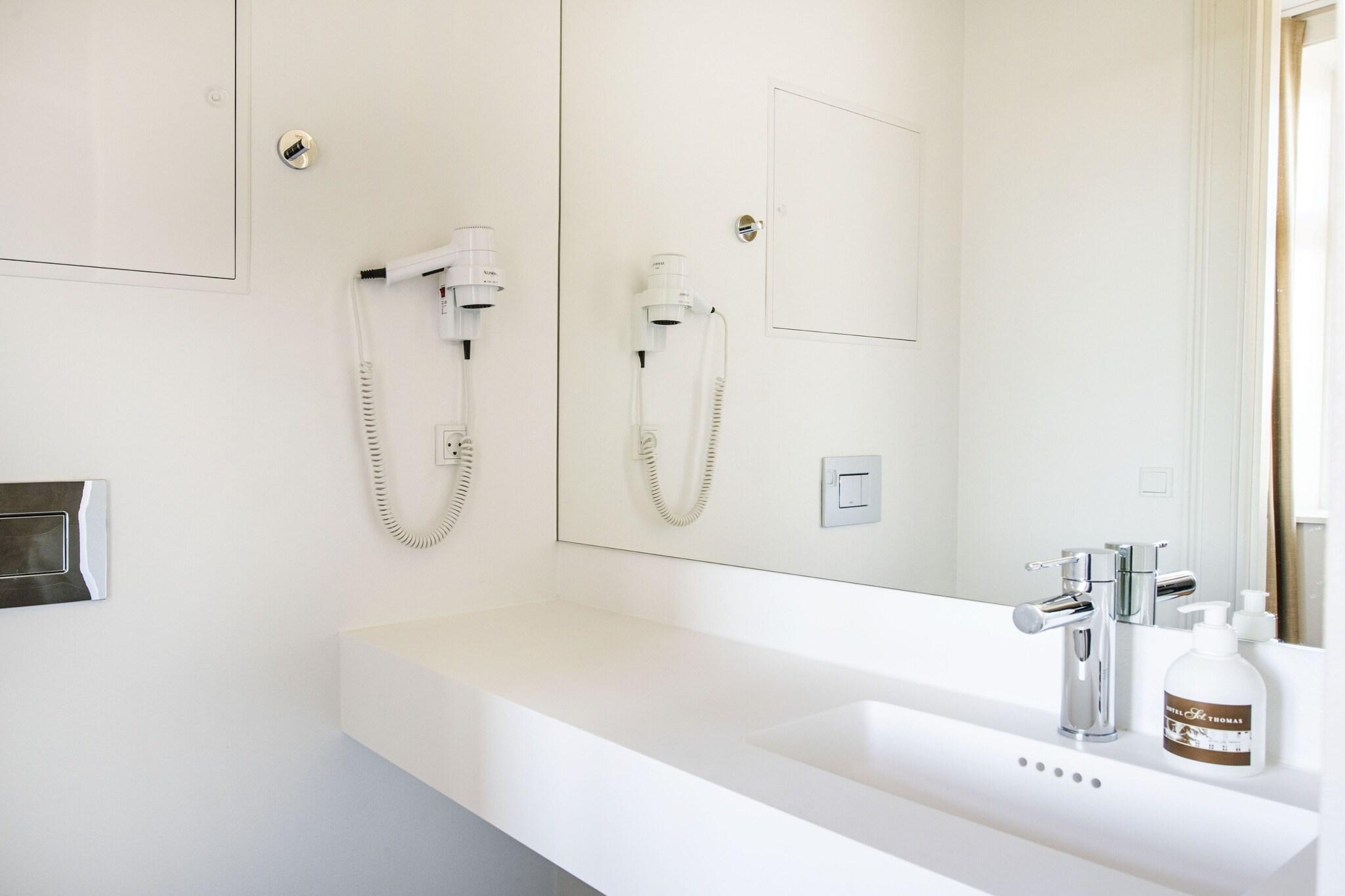 Double Superior Queen Bed