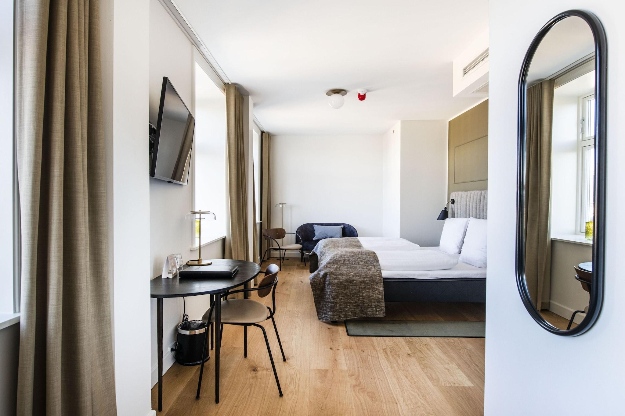 Suite Two Queen Beds