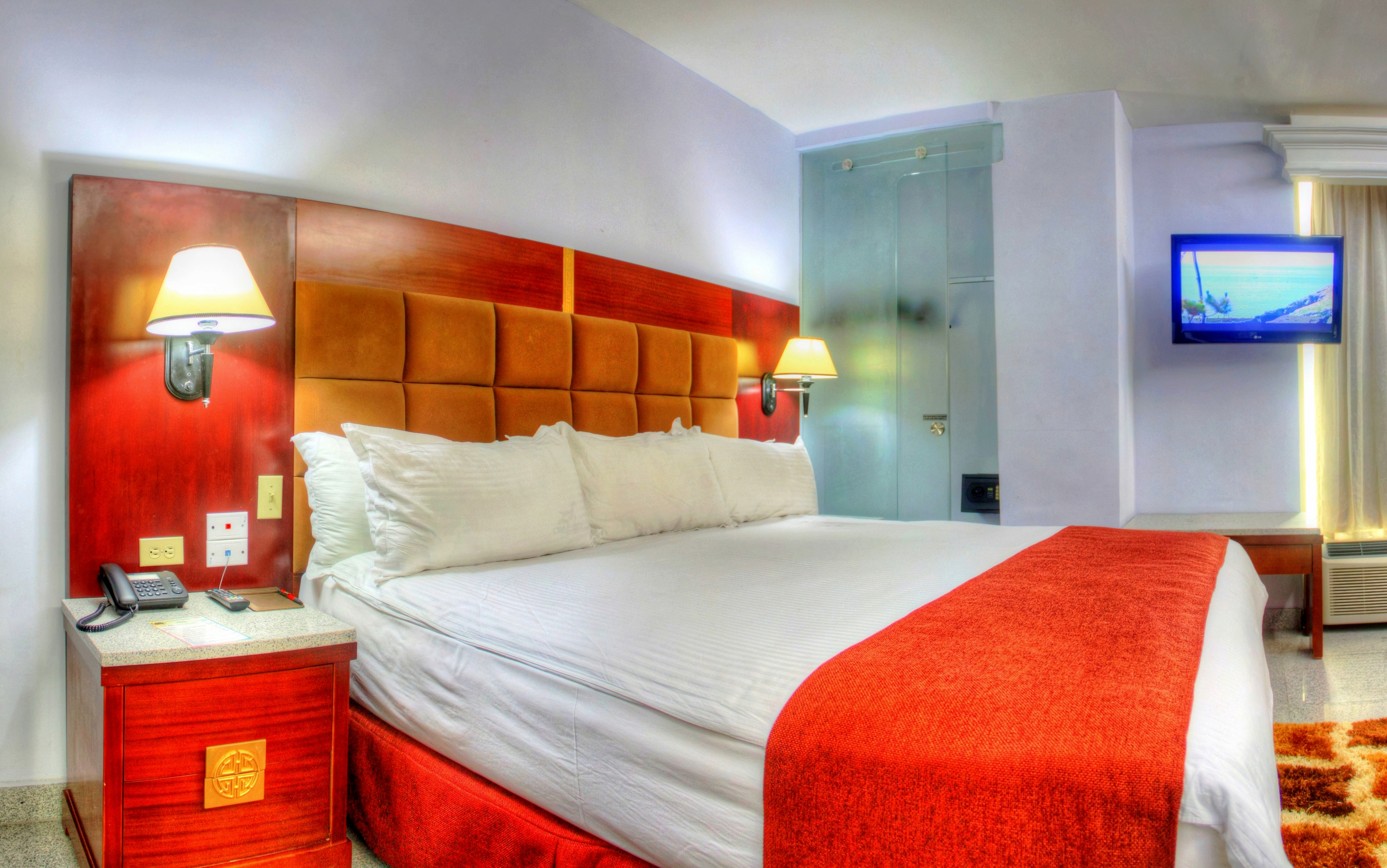 Double Deluxe King Bed