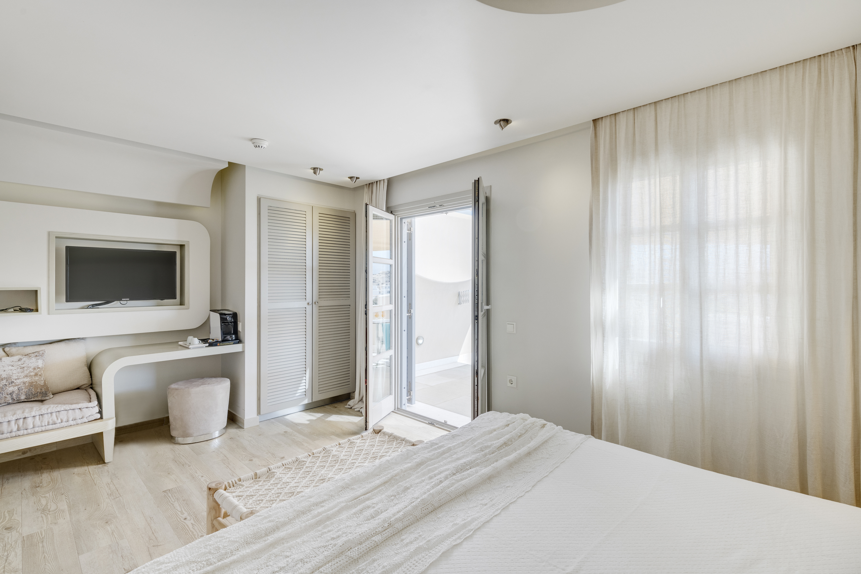 Double or Twin Side Sea View