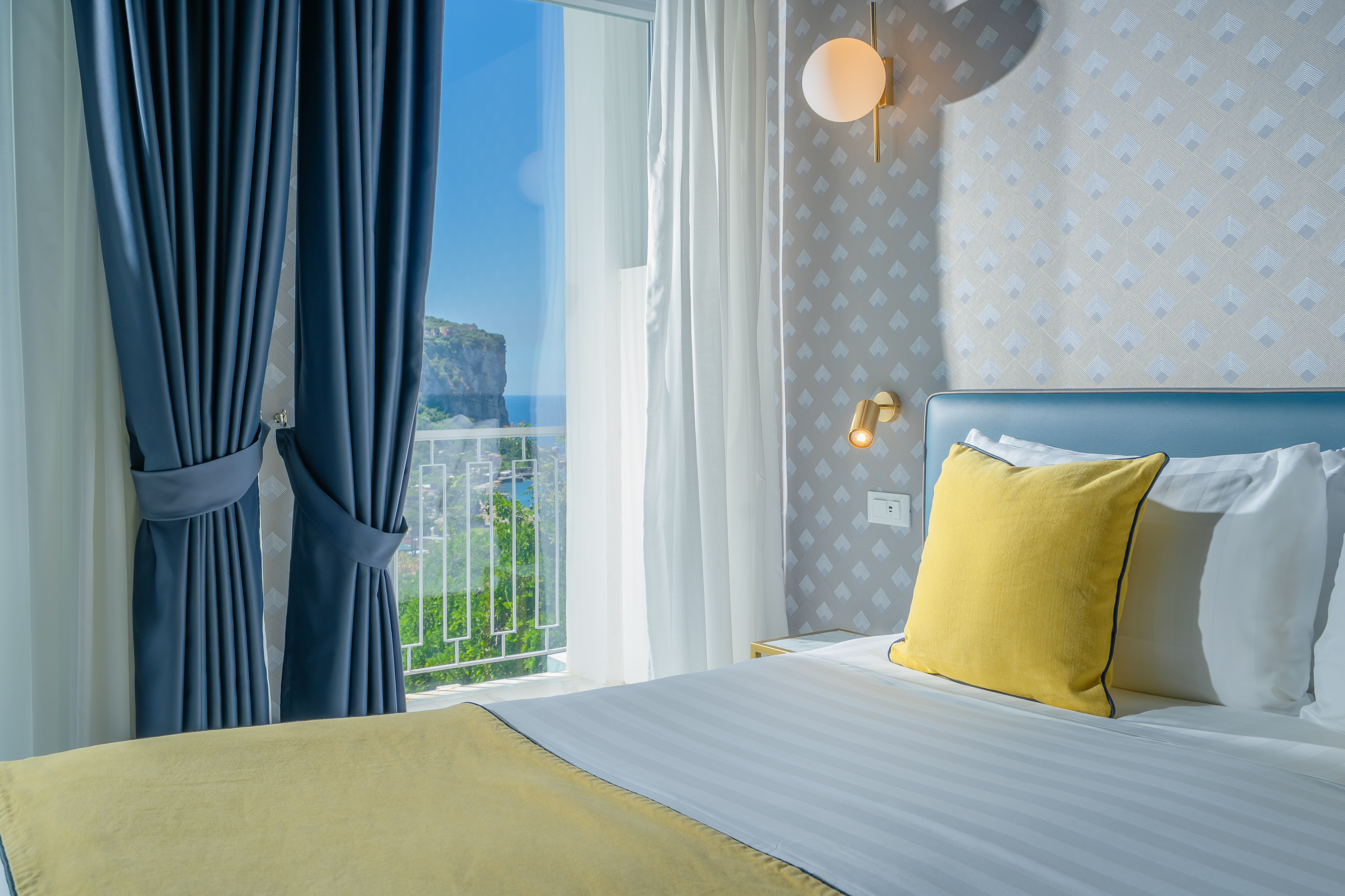 Junior Suite Sea View with Balcony