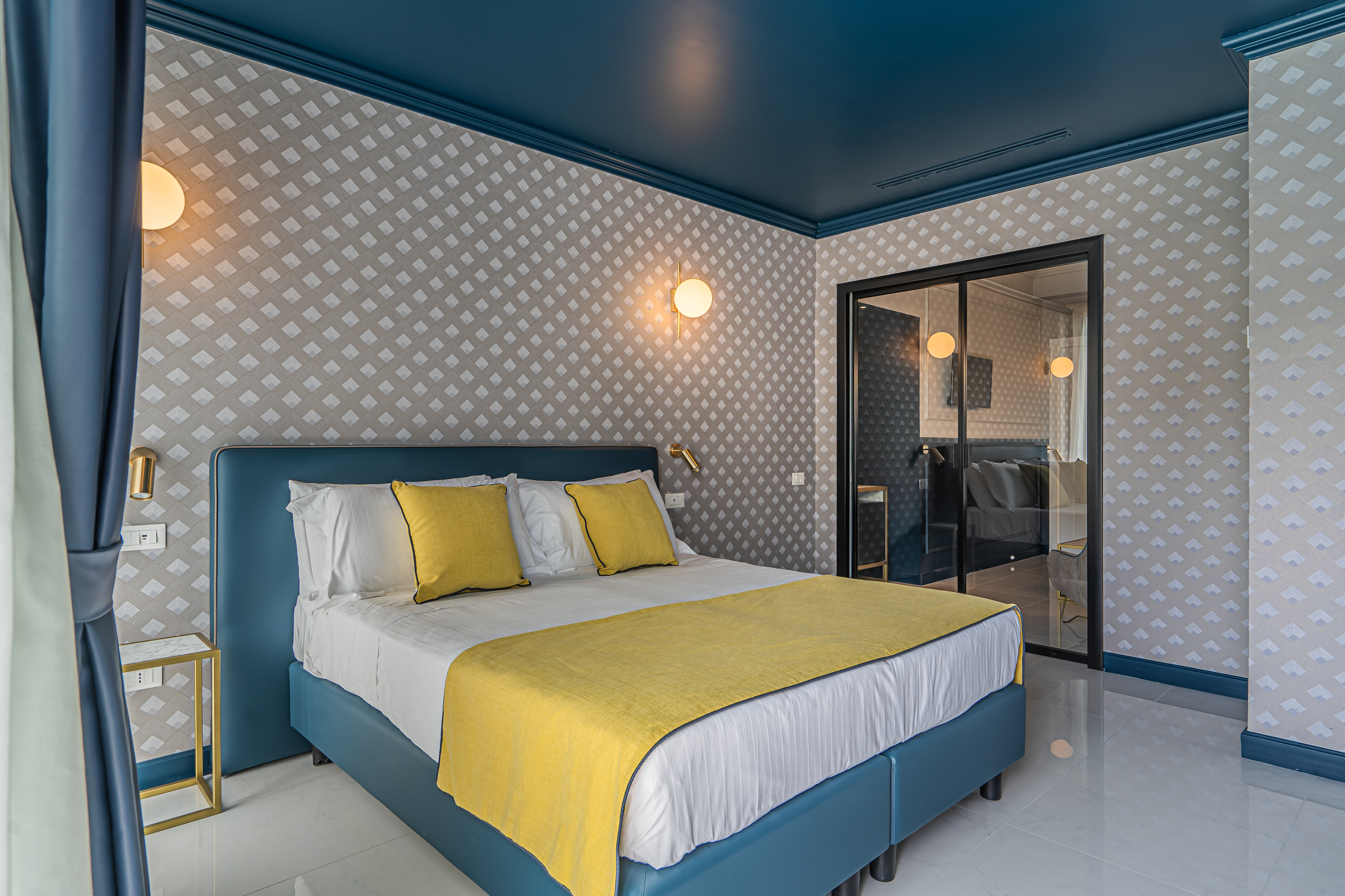 Junior Suite Sea View with Balcony