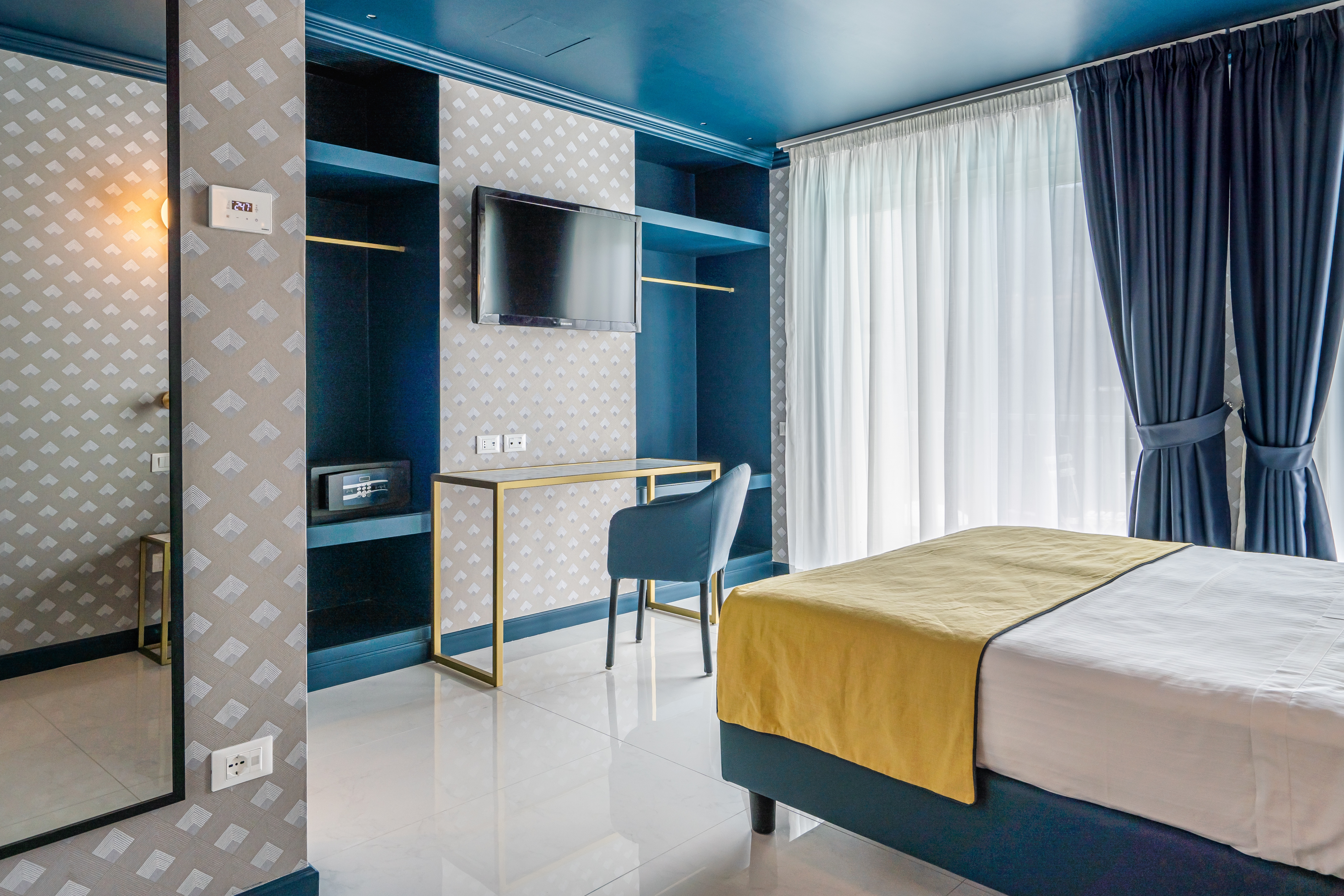 Junior Suite Sea View with Balcony