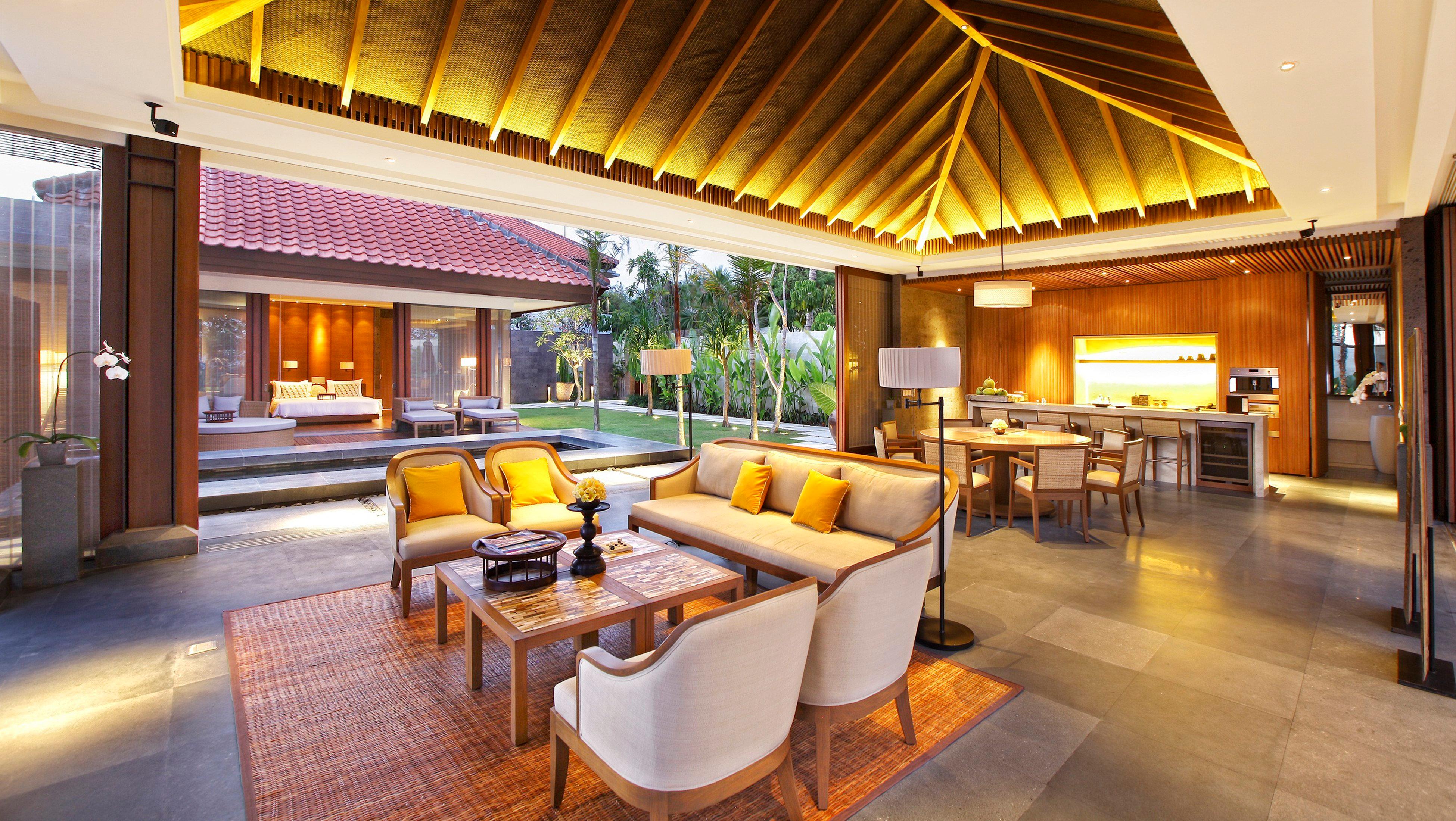 Villa Presidential with Views