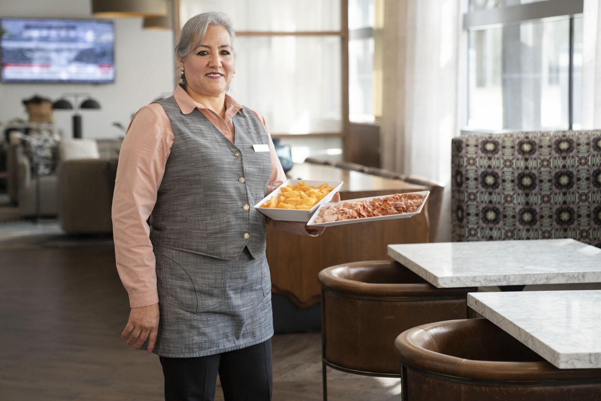 Quadruple Club Two Queen Beds