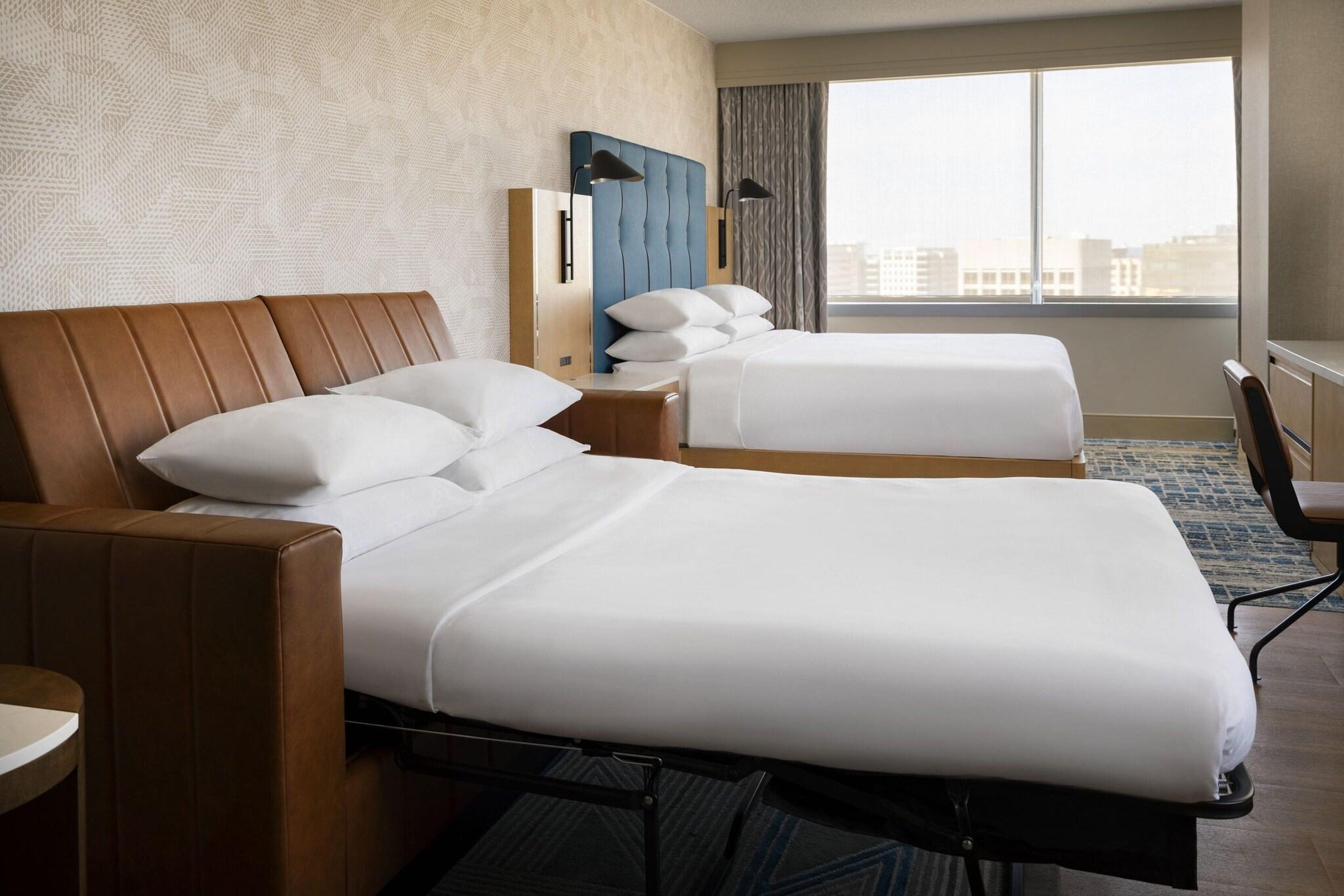 Junior Suite City View King Bed