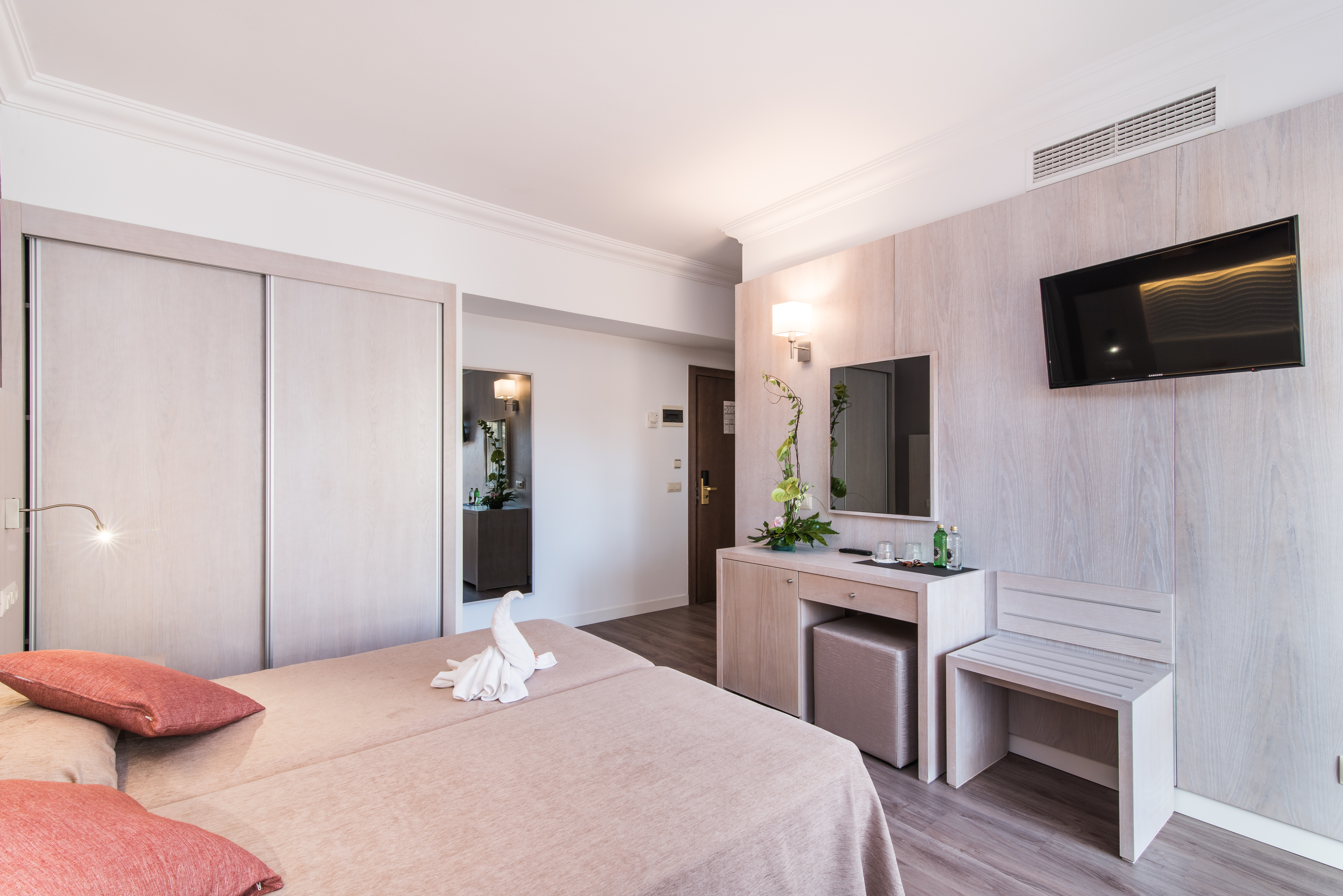 Double or Twin Standard