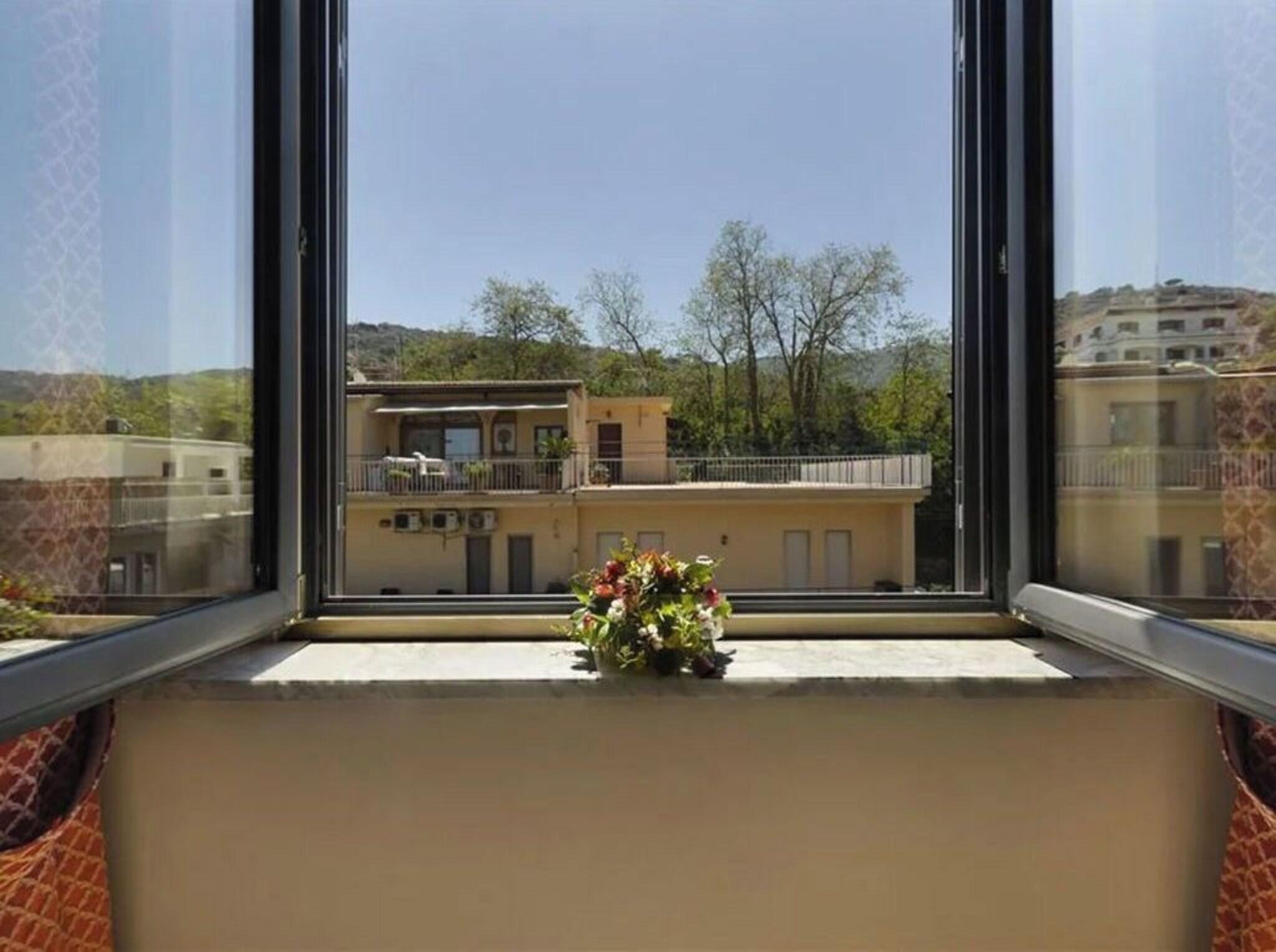 Double Classic Queen Bed