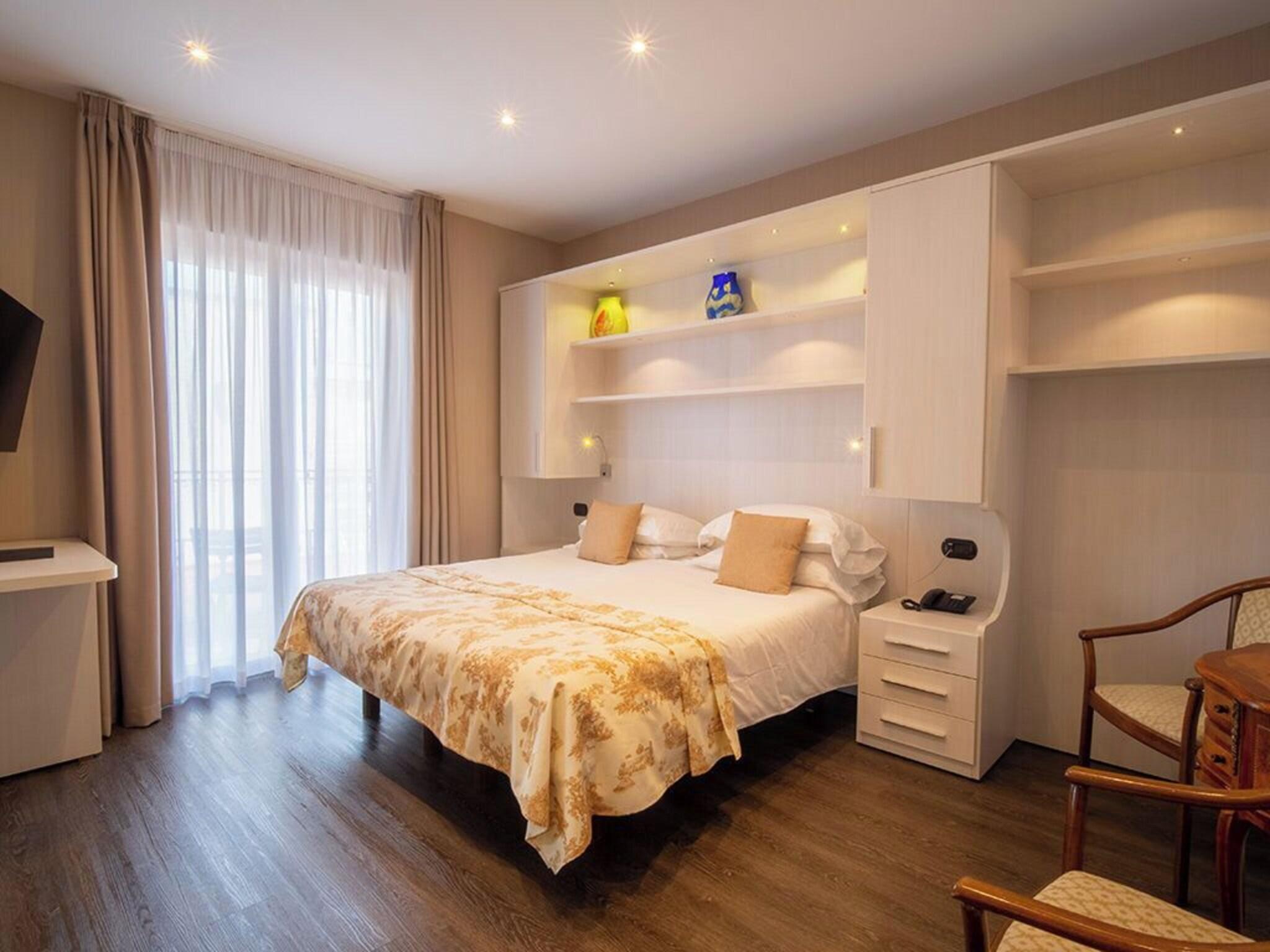 Double Superior Queen Bed