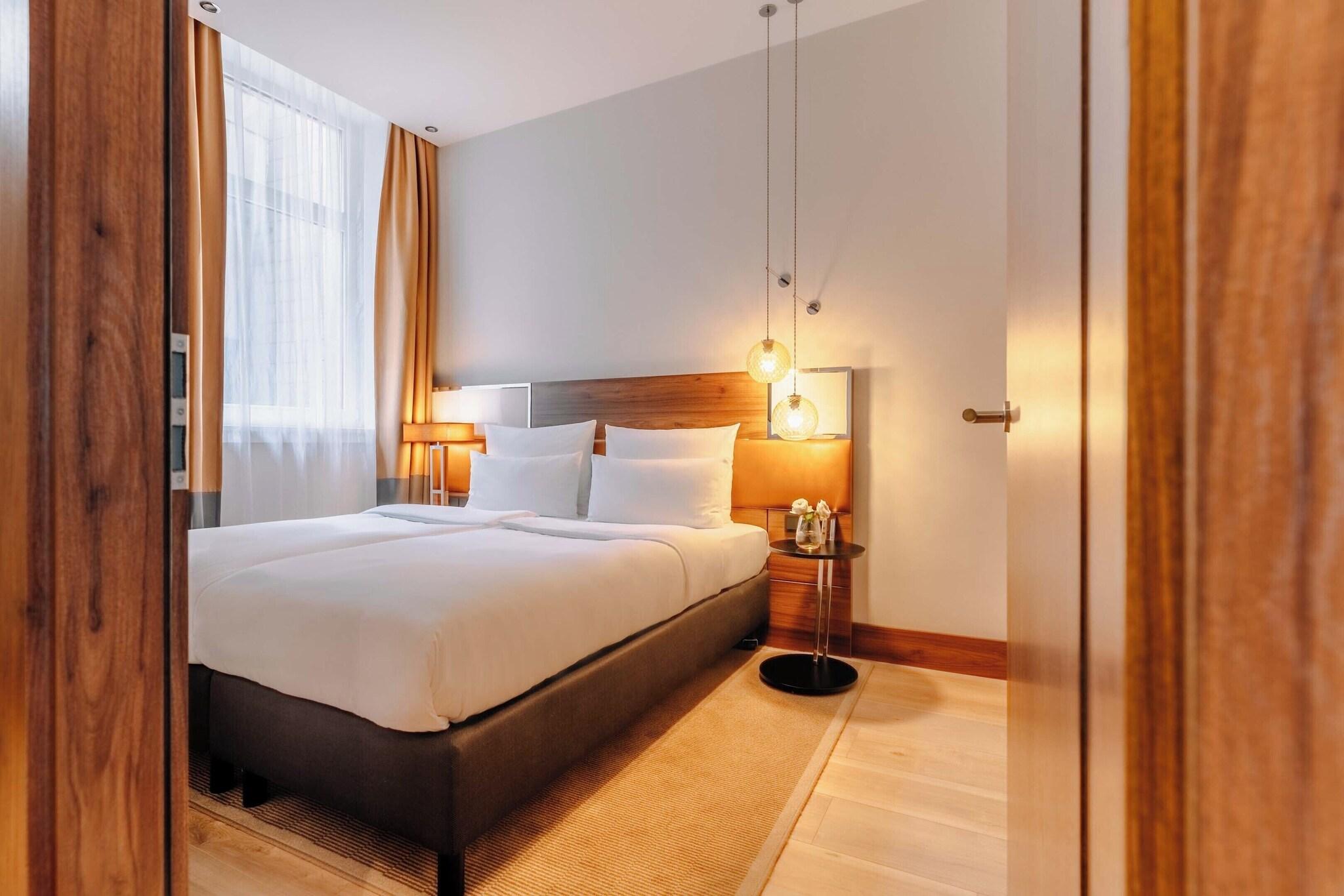 Studio King Size Bed