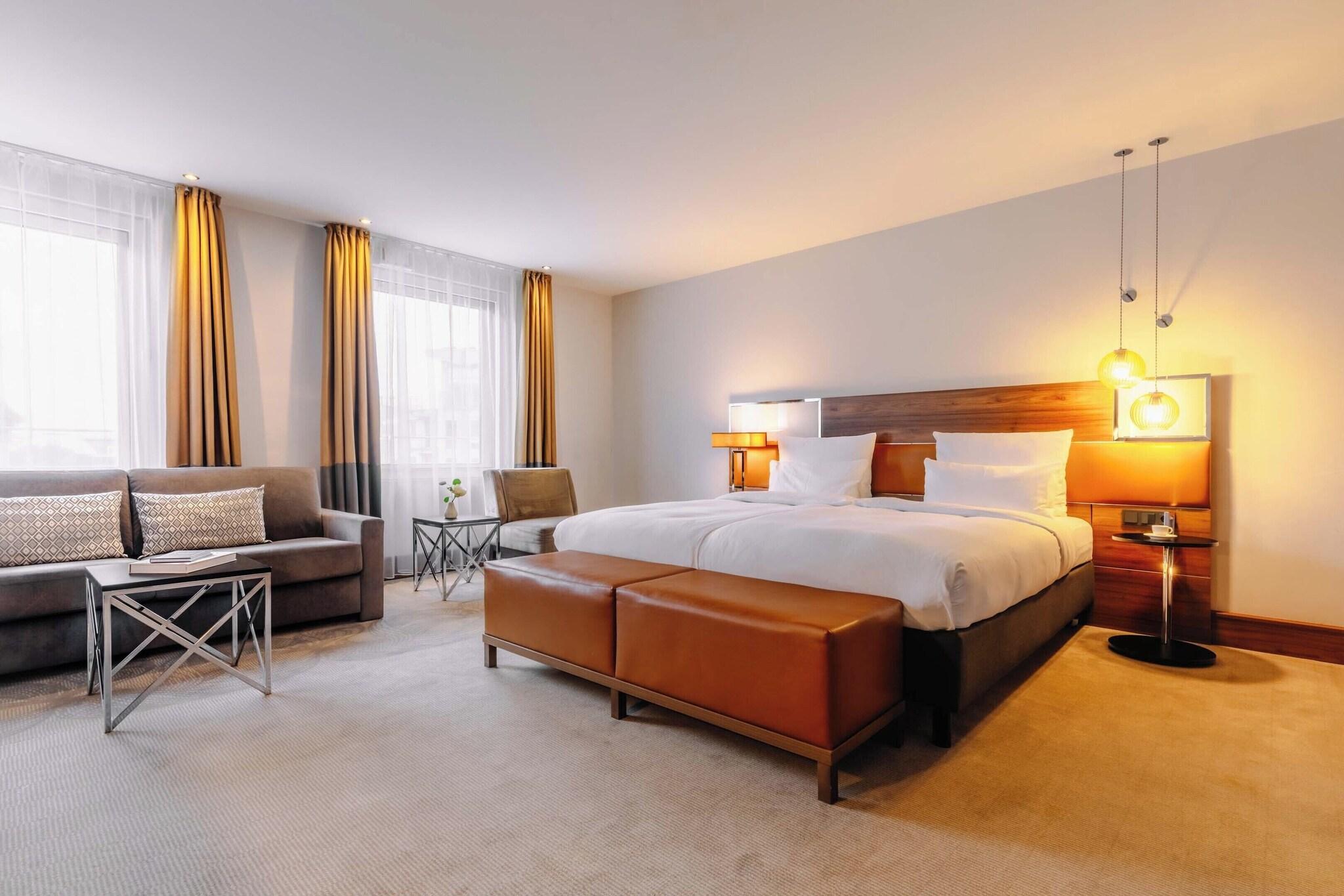 Family Room King Size Bed