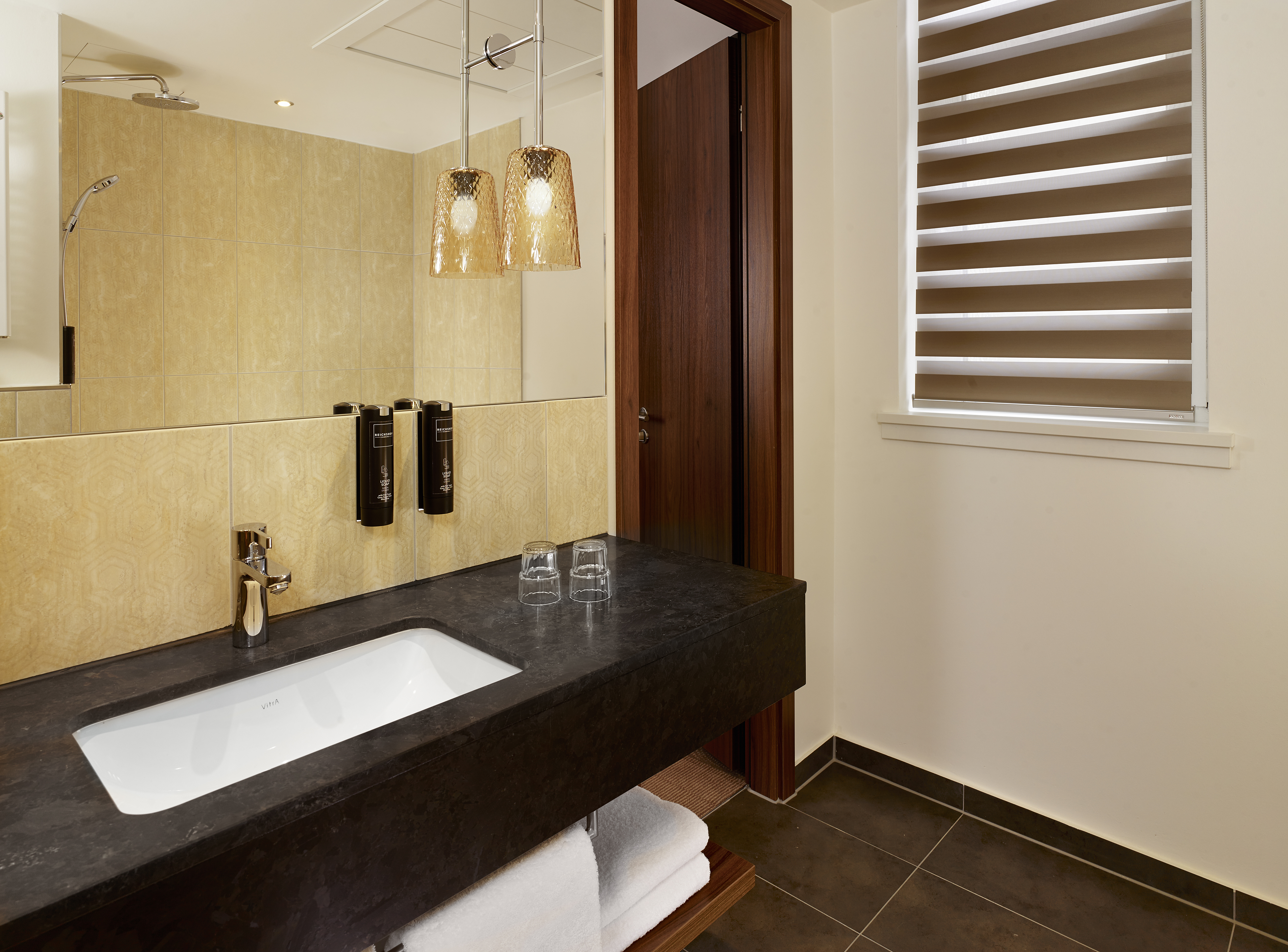 Double Queen Size Bed