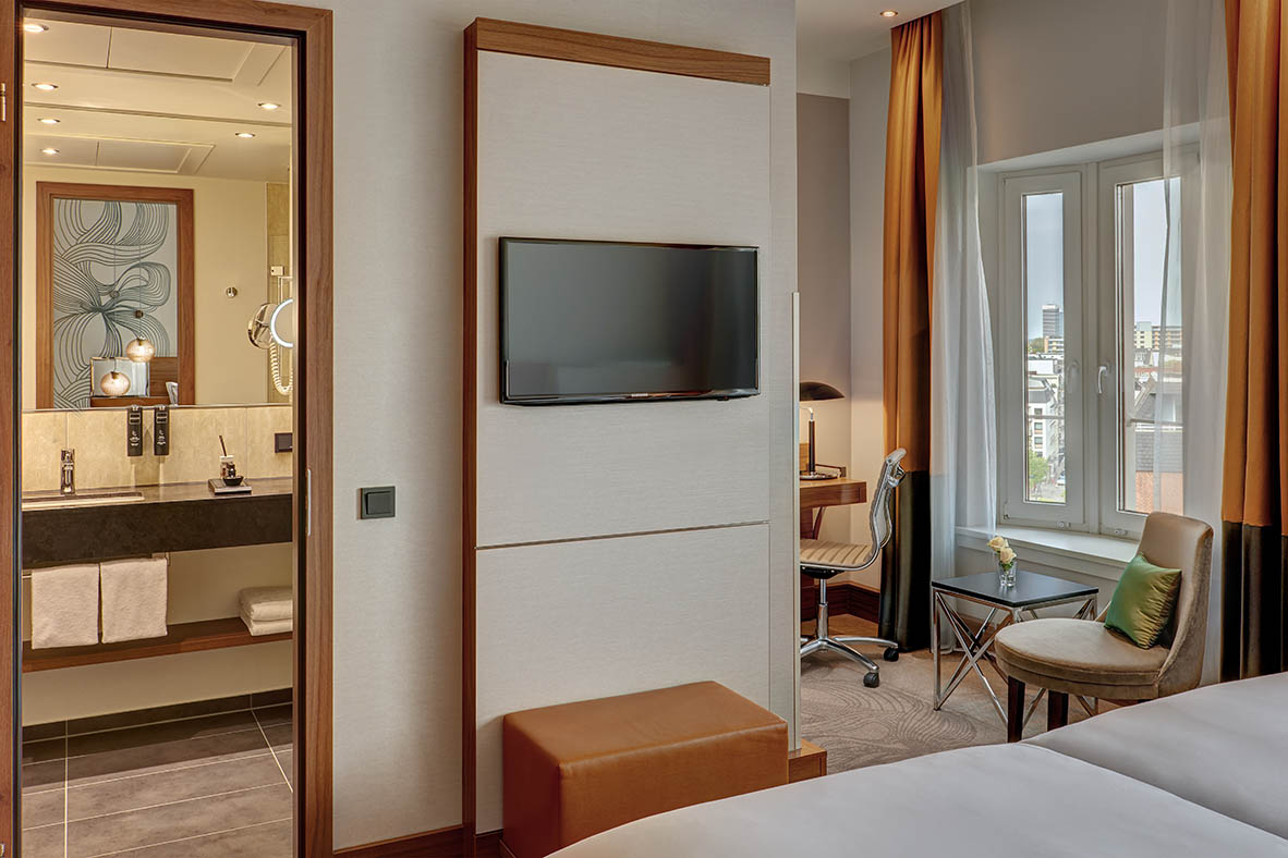 Double King Size Bed