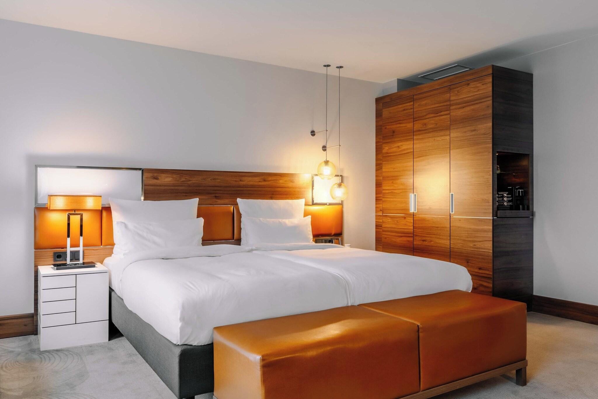 Family Room King Size Bed