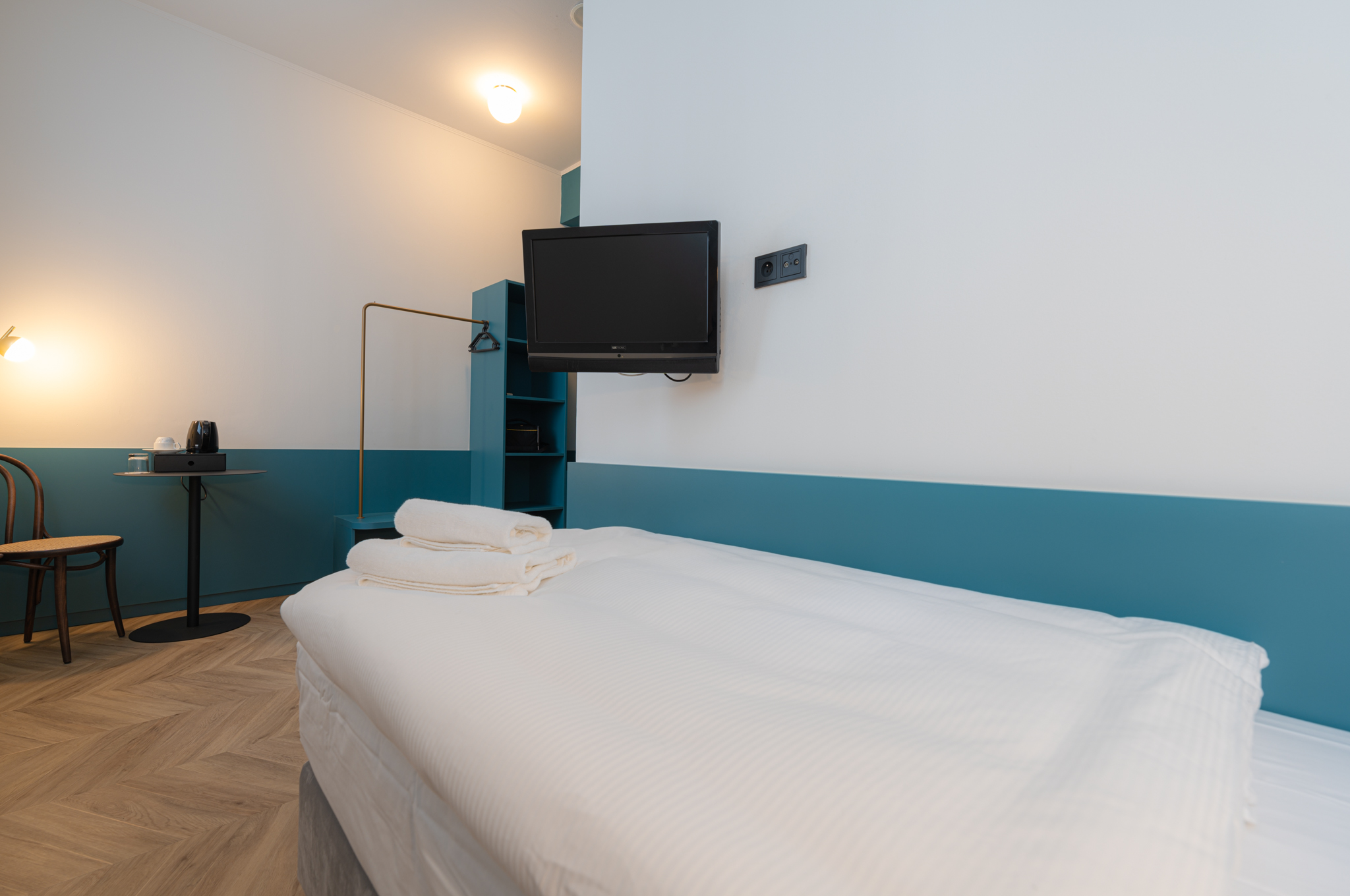 Single Superior with Air Conditioning