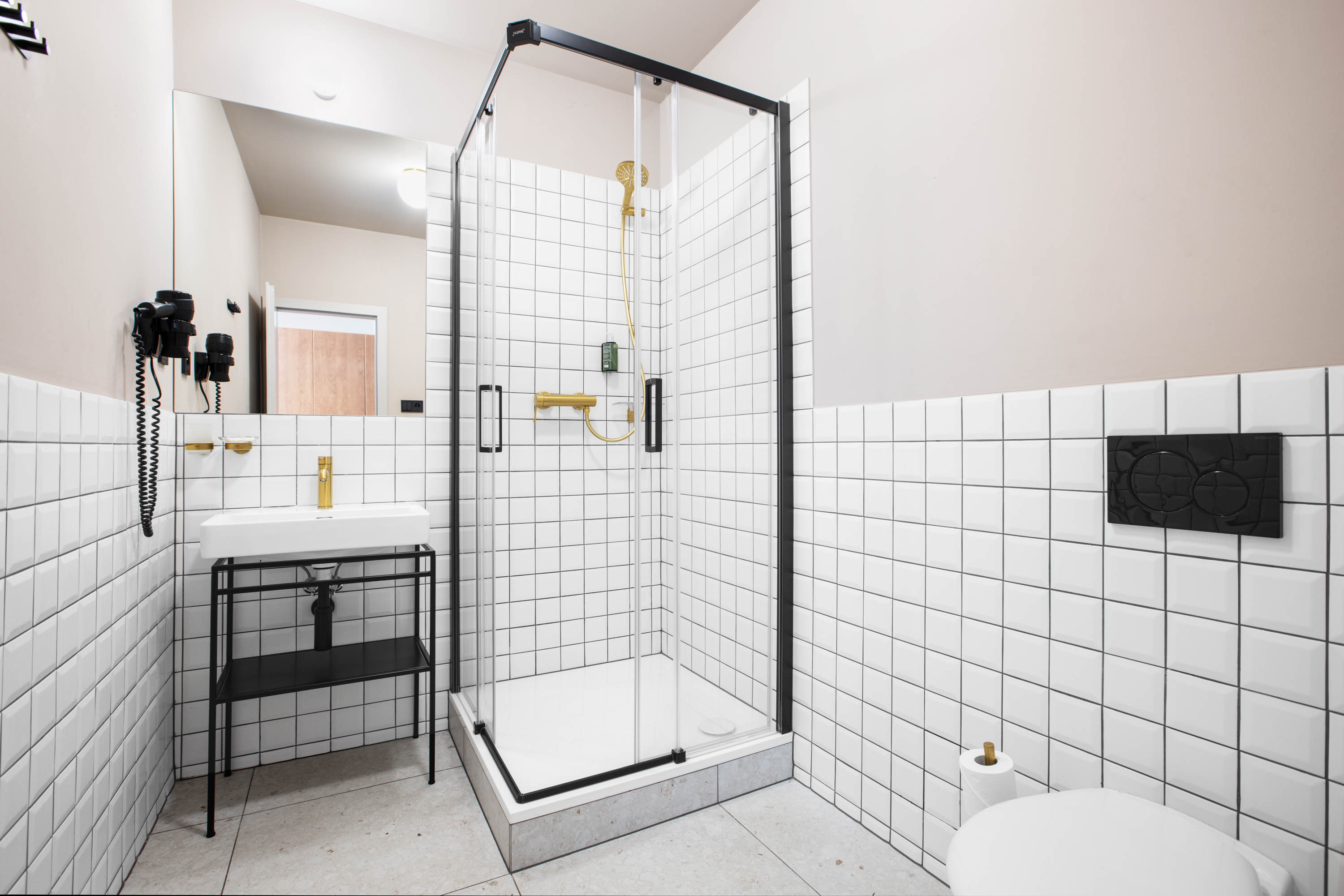 Double or Twin Standard