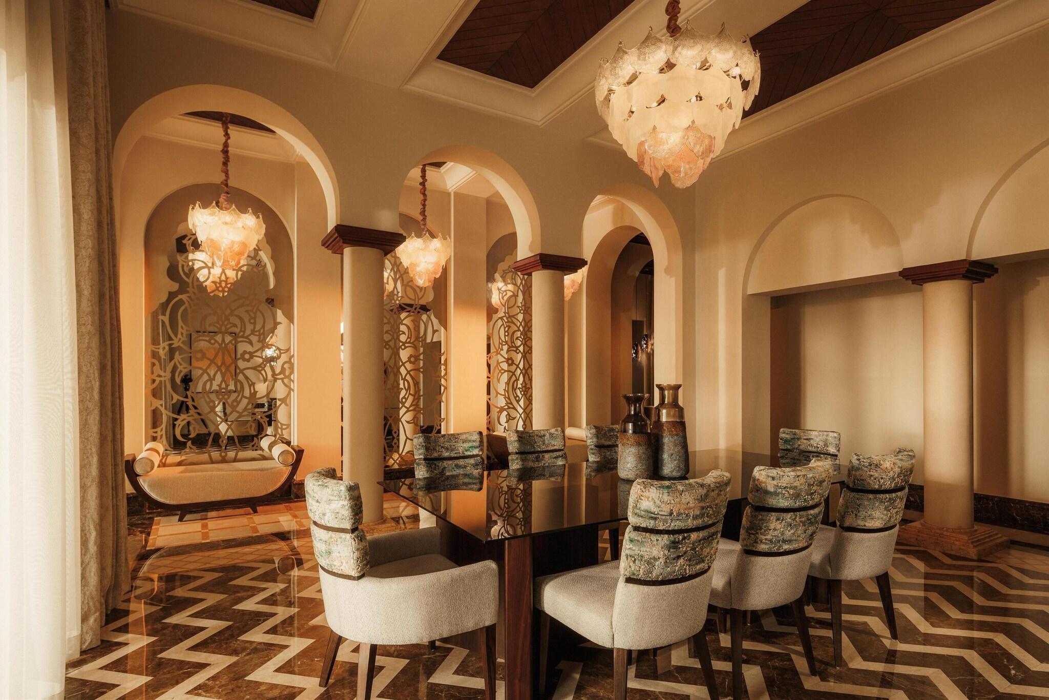 Villa Accessible King Size Bed