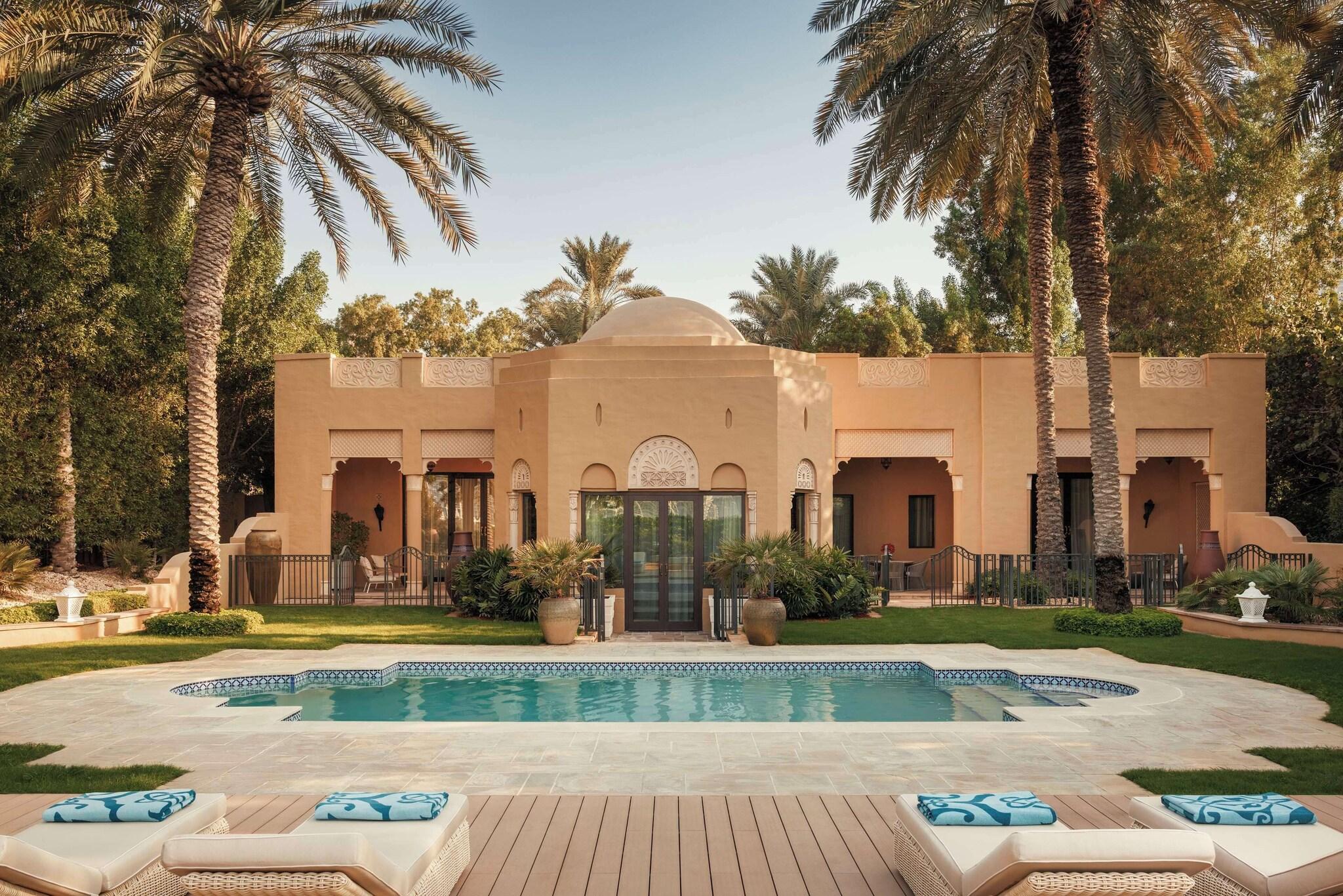 Villa Accessible King Size Bed