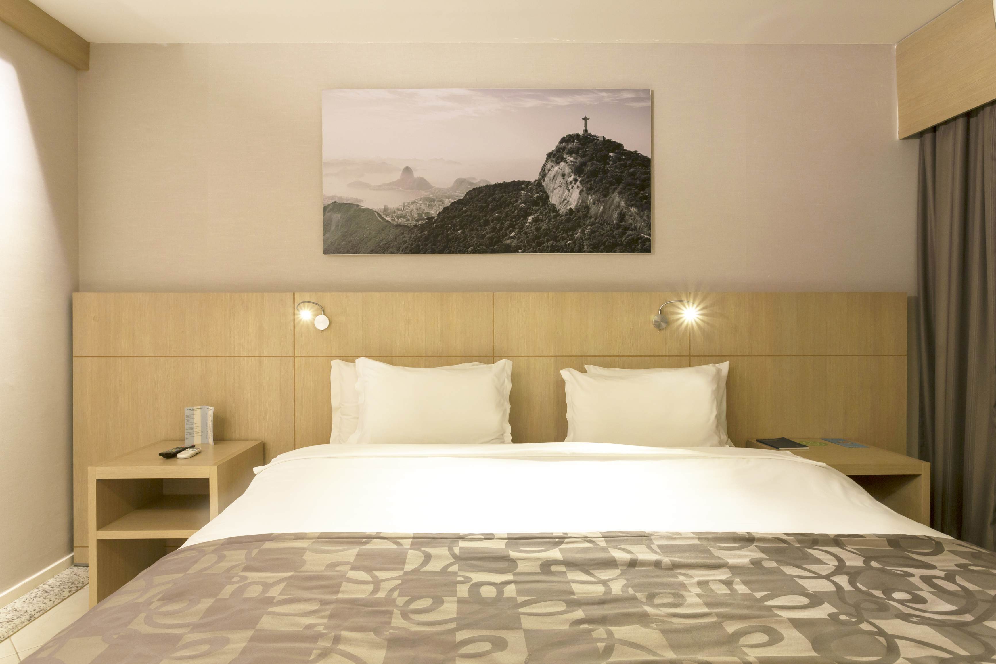 Single Superior King Bed