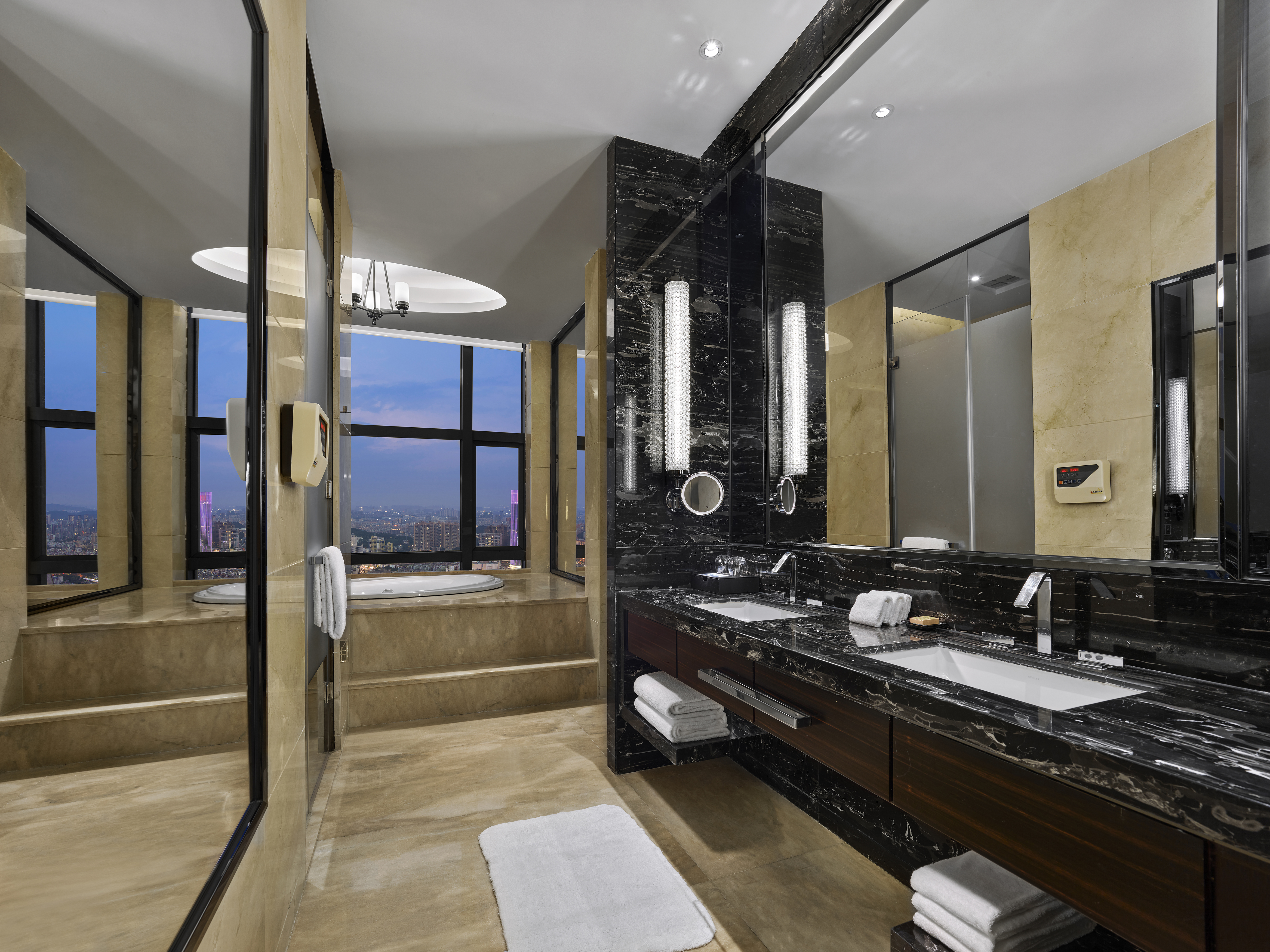 Suite Deluxe King Bed