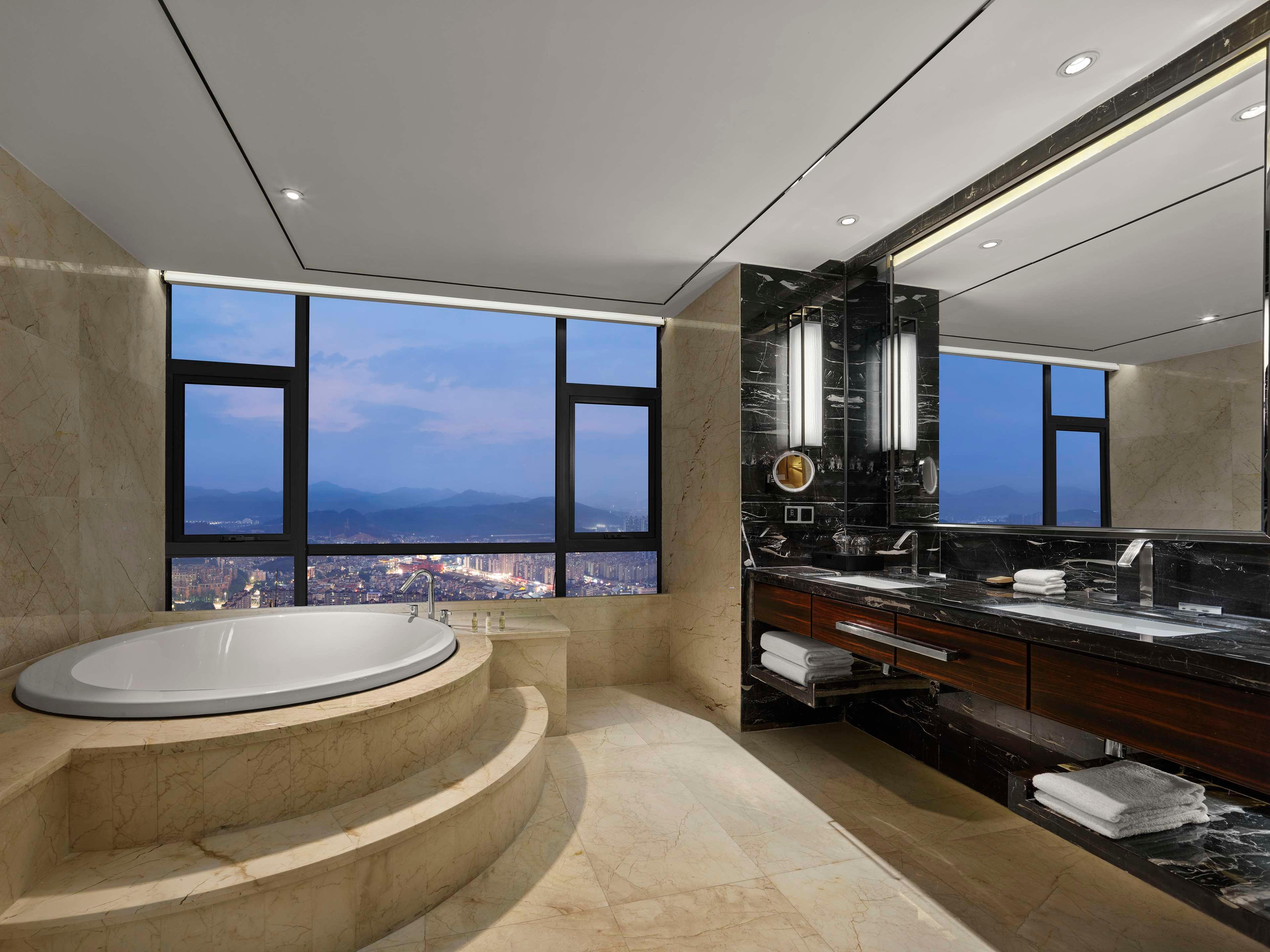 Suite Executive King Bed