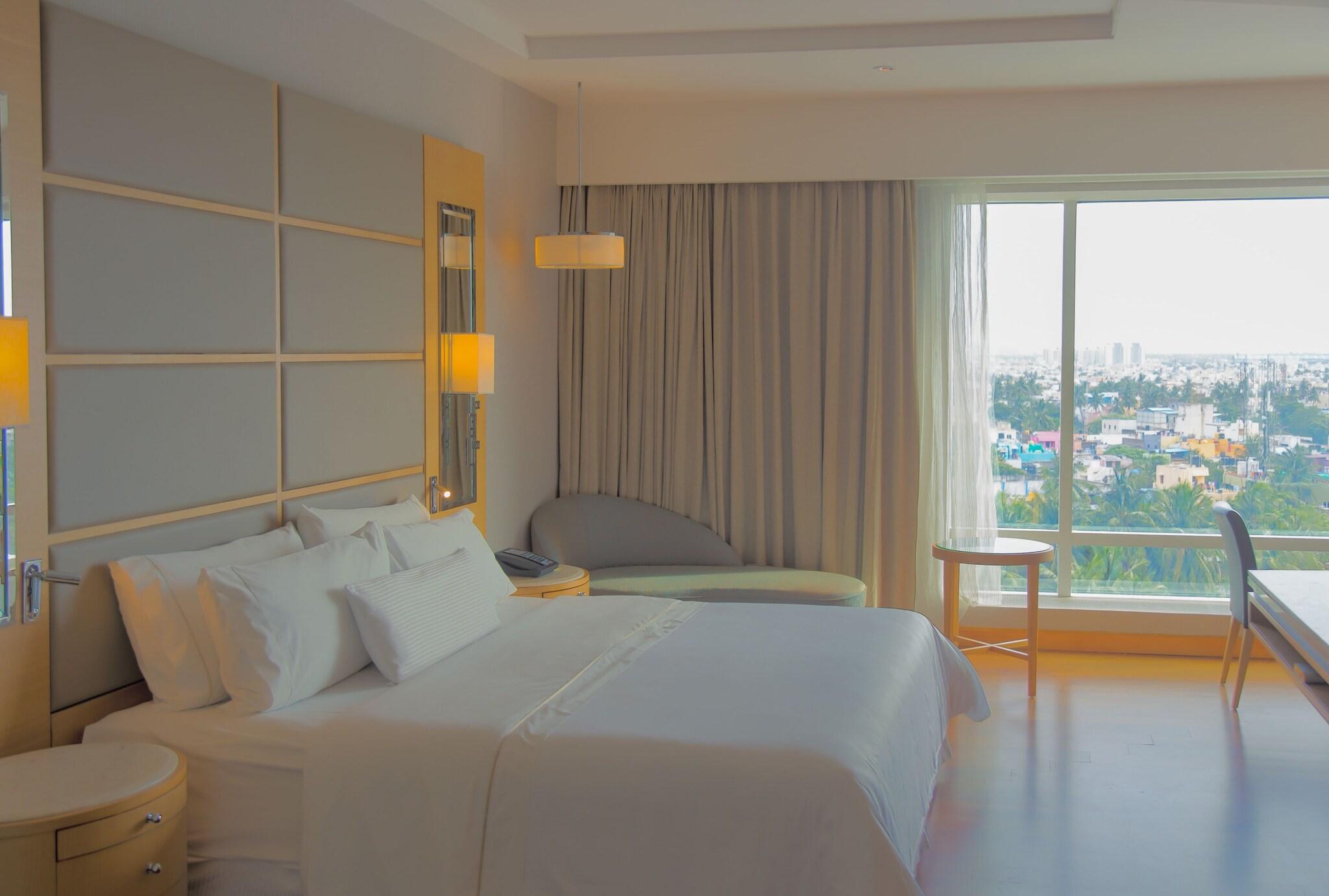 Double Pool View King Bed