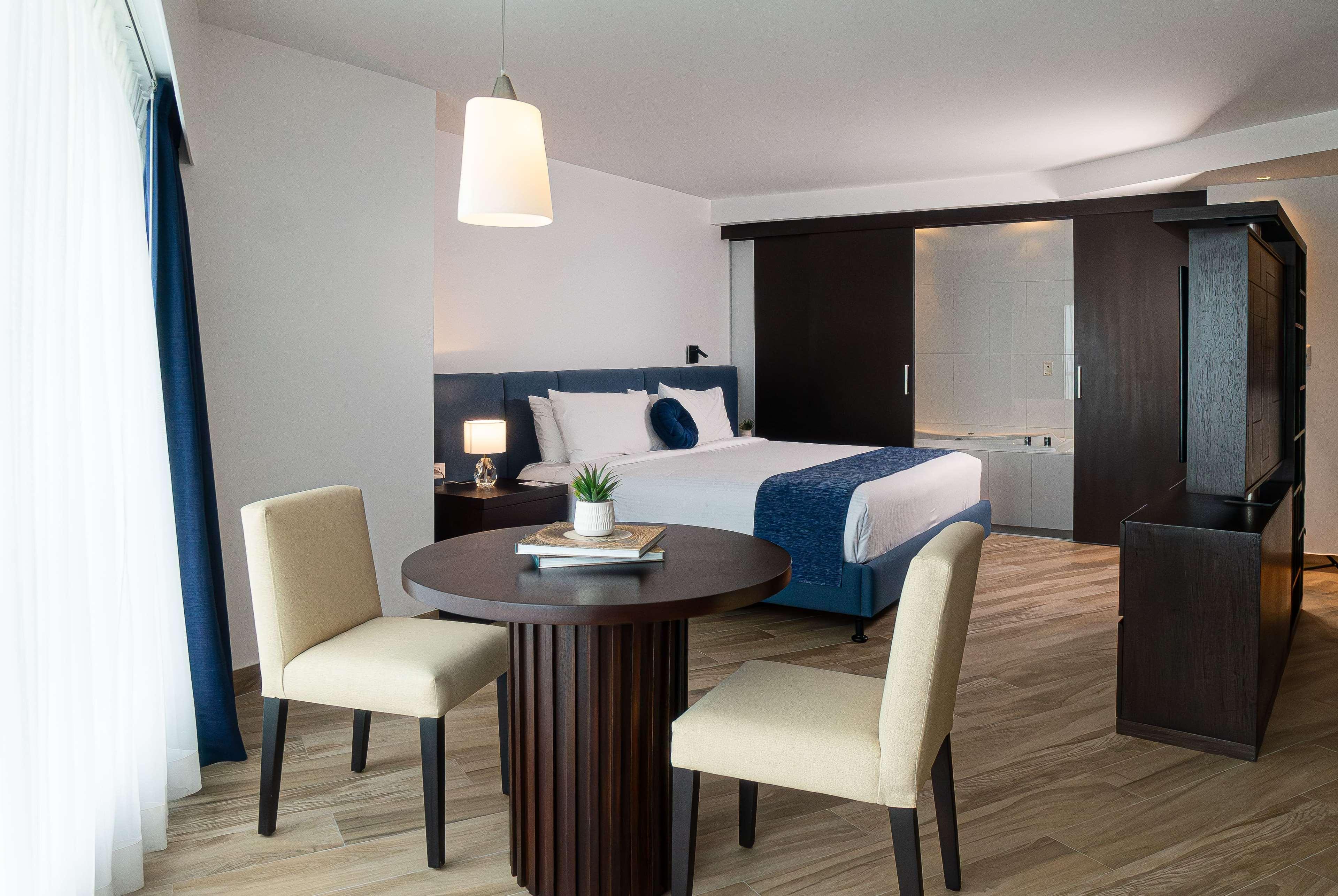 Junior Suite King Size Bed