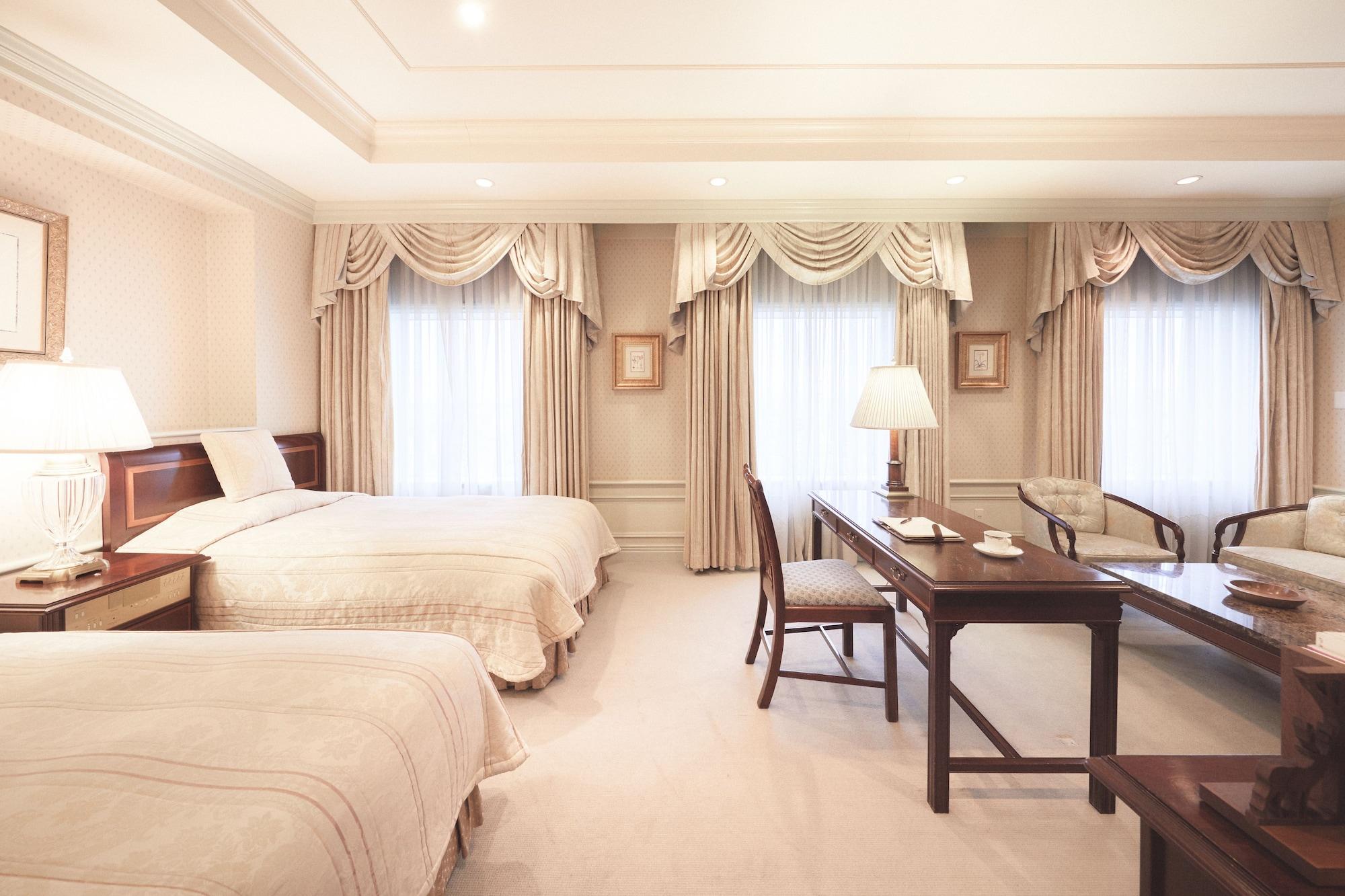 Junior Suite City View Two Beds