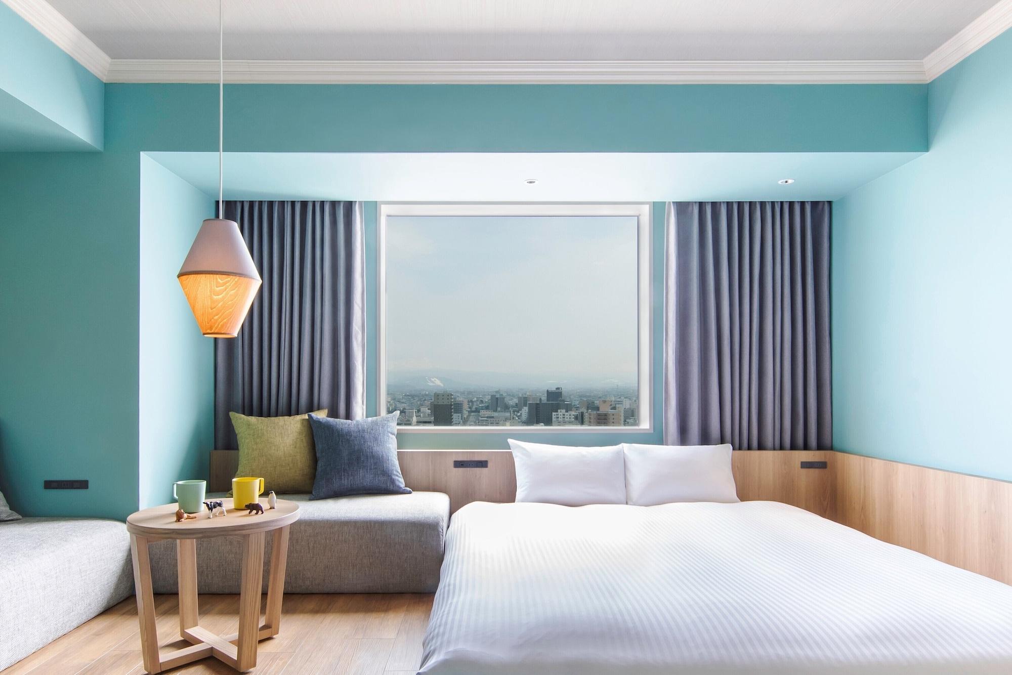 Double City View Queen Bed