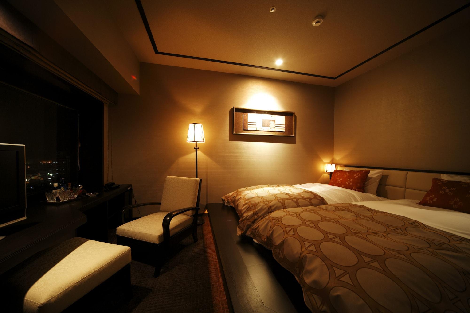 Twin Deluxe Two Beds