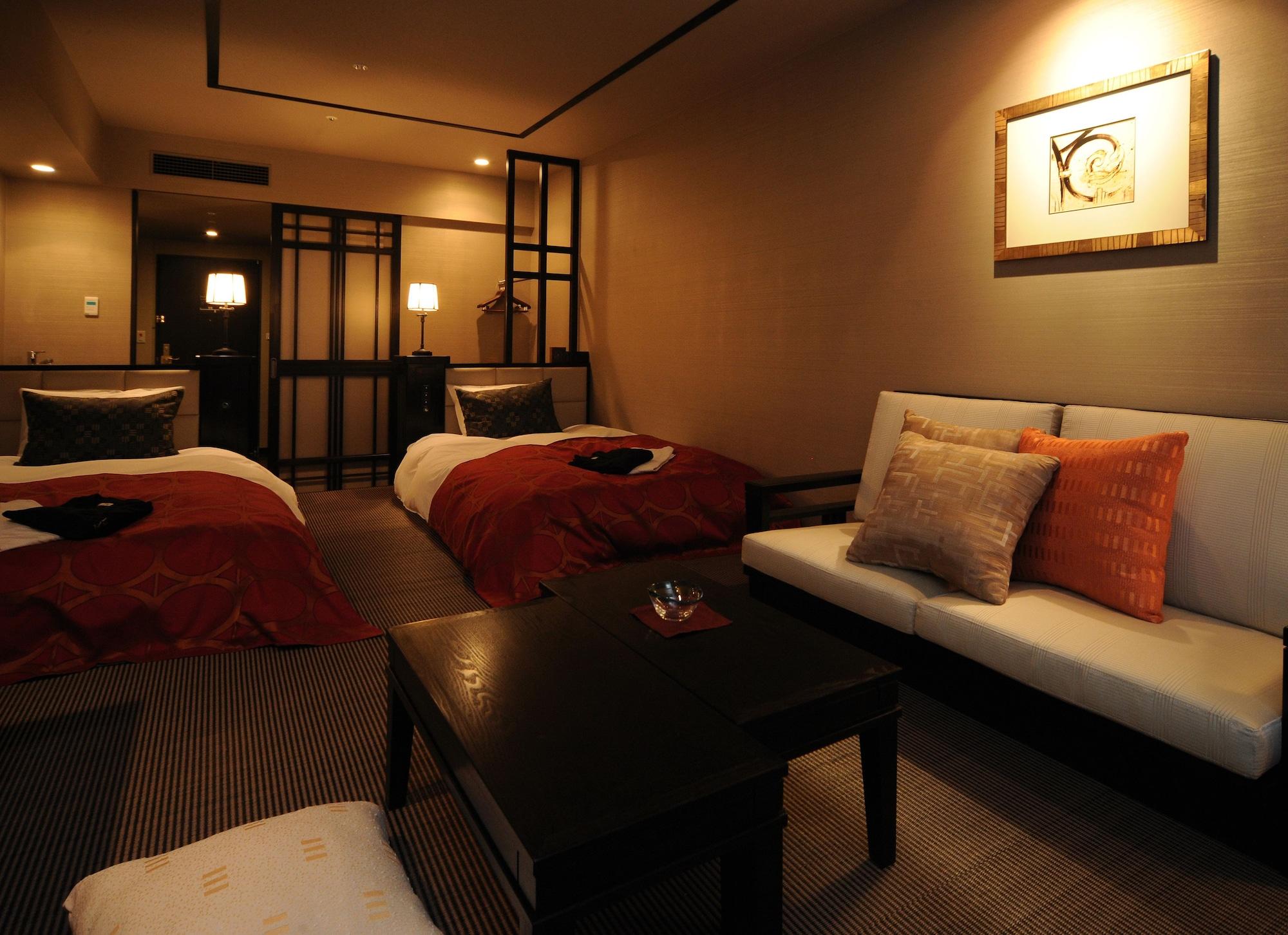 Twin Deluxe Two Beds